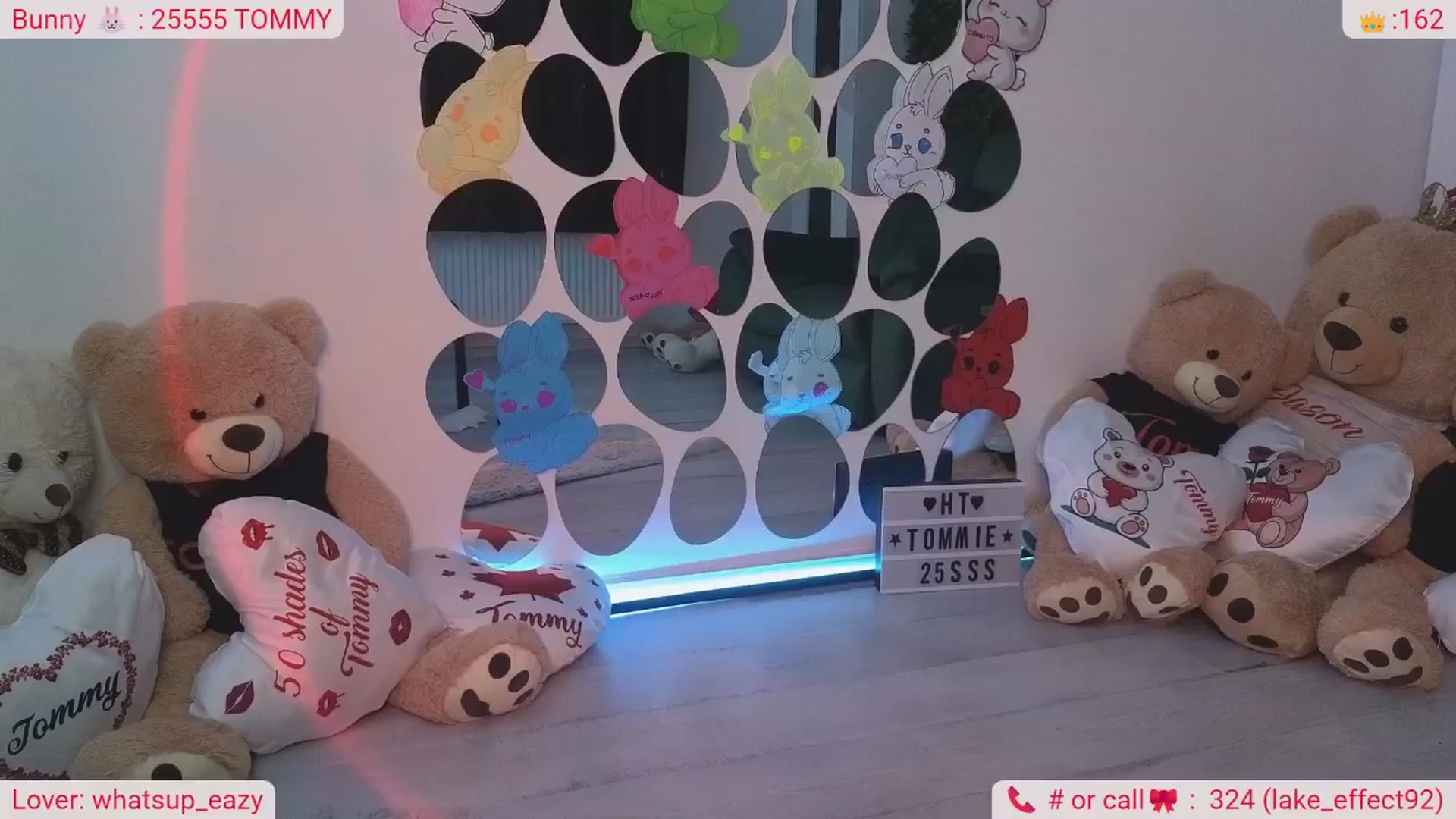 Gallery image thumbnail from DinasLibrary's myfreecams stream on, 04/27/2026, 05:40 image 10 of 20