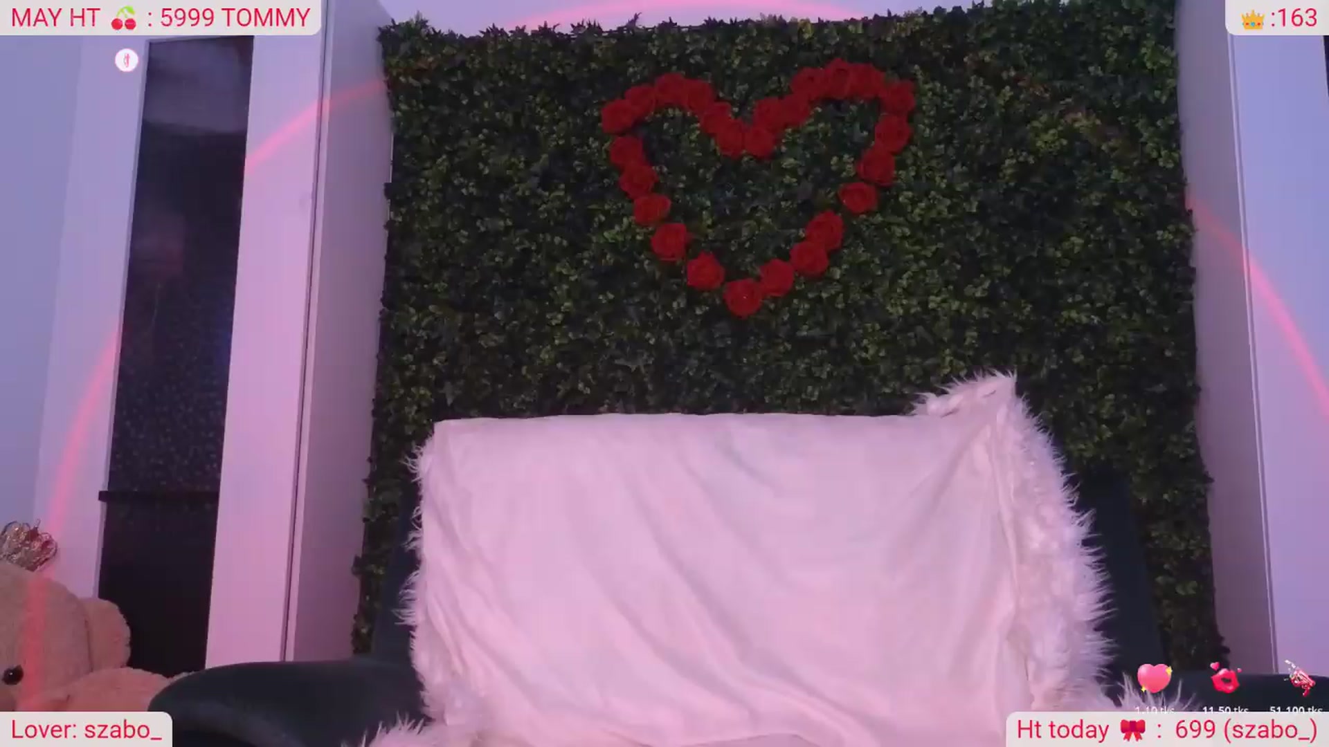 Gallery image thumbnail from DinasLibrary's myfreecams stream on, 05/28/2026, 07:27 image 3 of 20