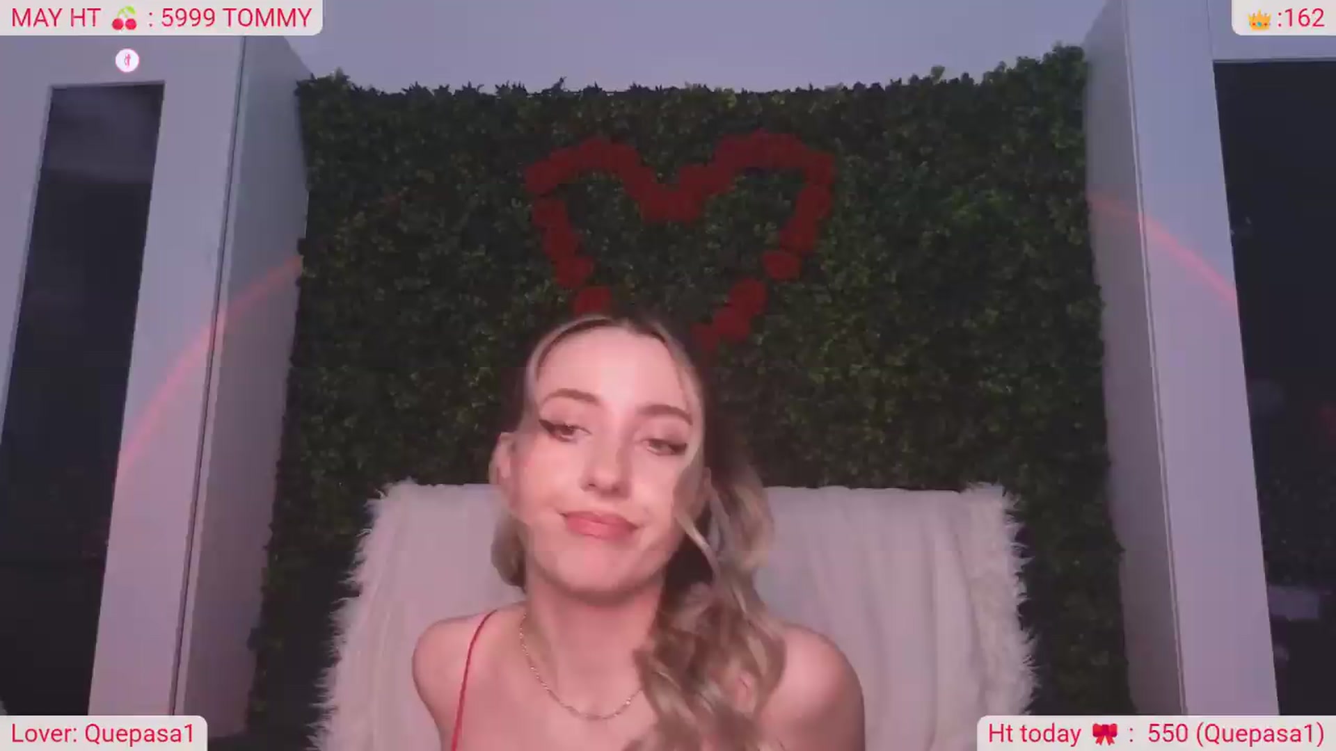 Gallery image thumbnail from DinasLibrary's myfreecams stream on, 05/29/2026, 08:03 image 2 of 20
