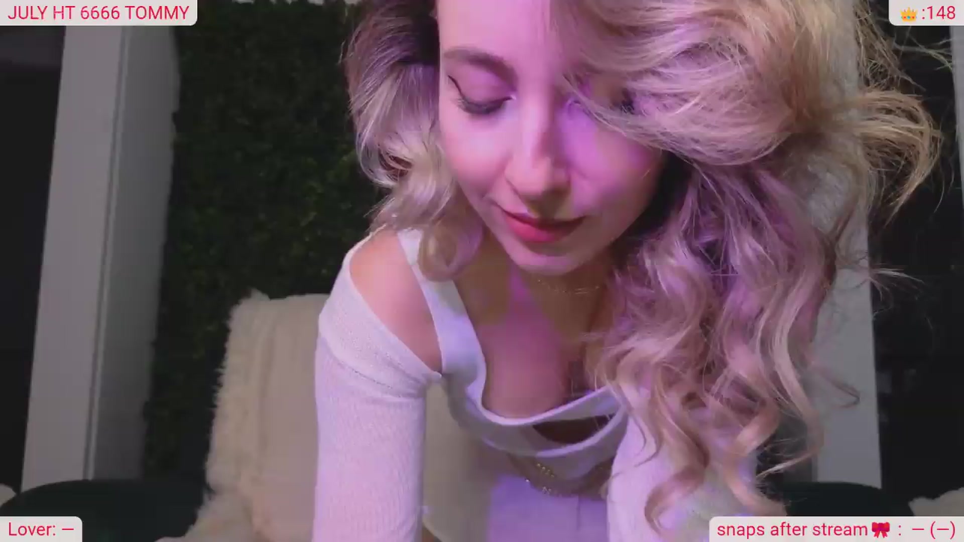 Gallery image thumbnail from DinasLibrary's myfreecams stream on, 07/24/2026, 04:22 image 12 of 20