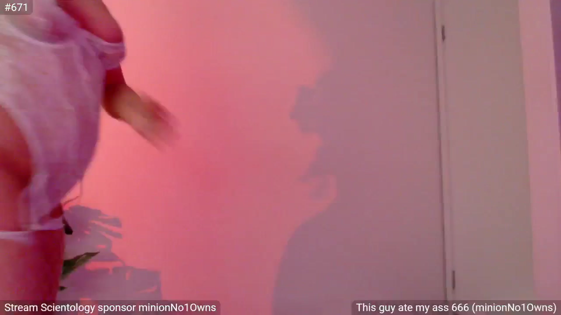 Gallery image thumbnail from DingusRoom's myfreecams stream on, 05/17/2024, 15:31 image 14 of 20