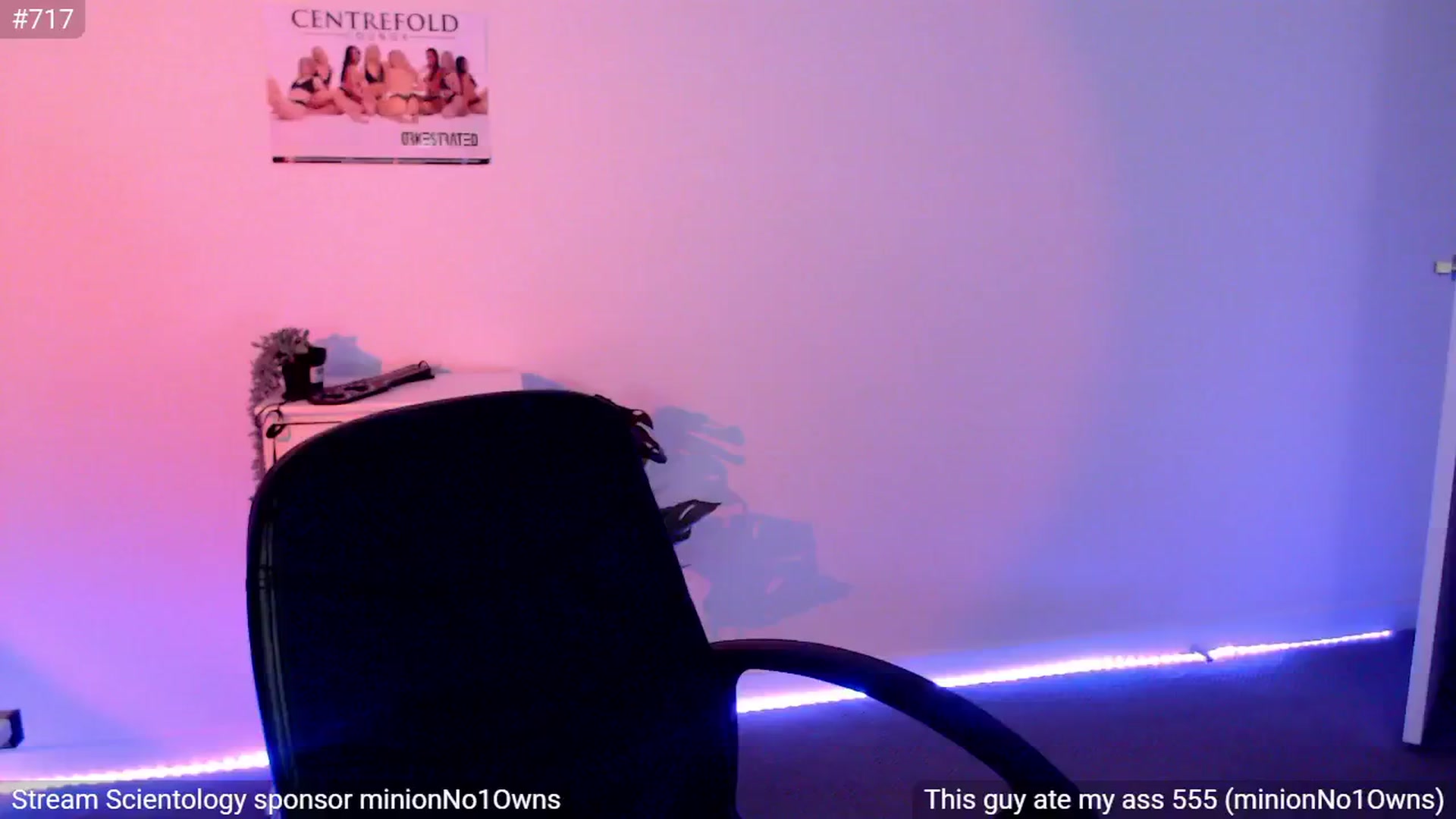Gallery image thumbnail from DingusRoom's myfreecams stream on, 05/19/2024, 10:41 image 10 of 20
