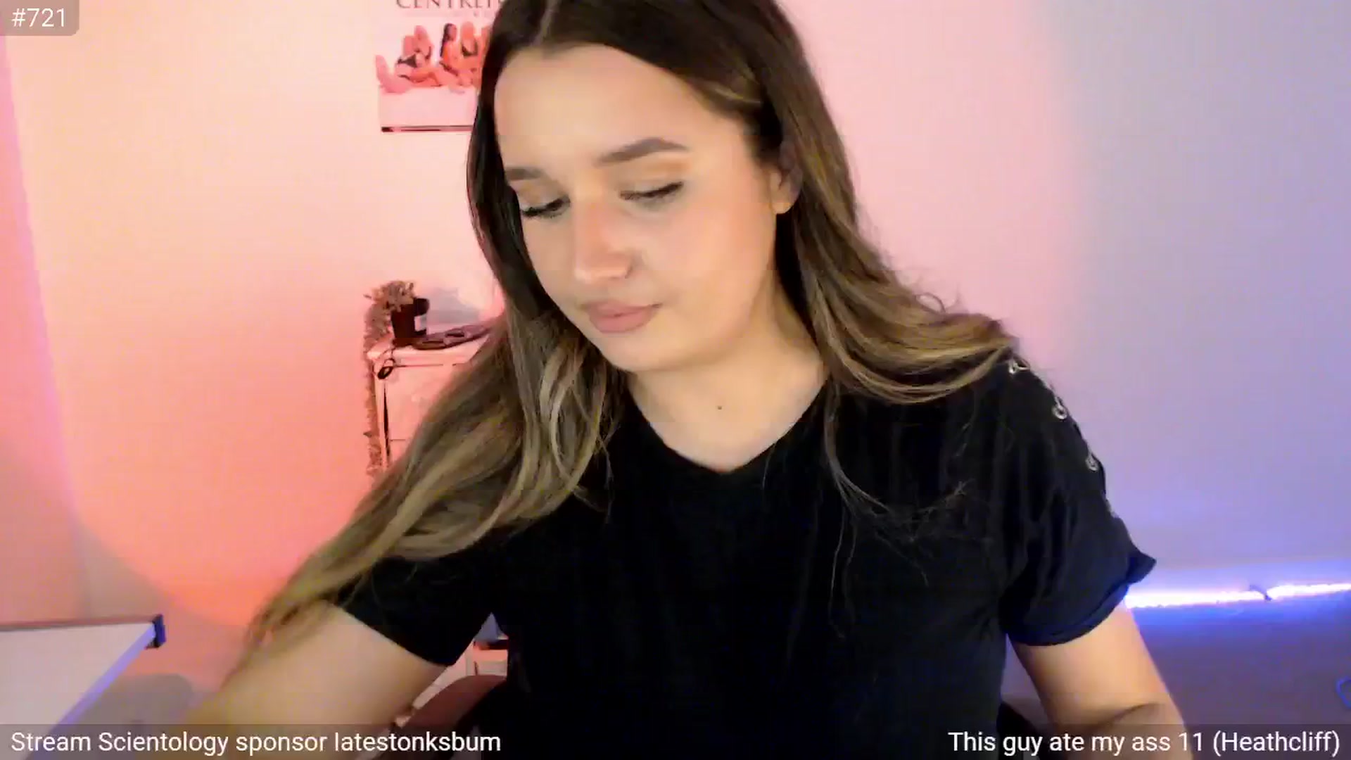 Gallery image thumbnail from DingusRoom's myfreecams stream on, 05/22/2024, 09:00 image 13 of 20