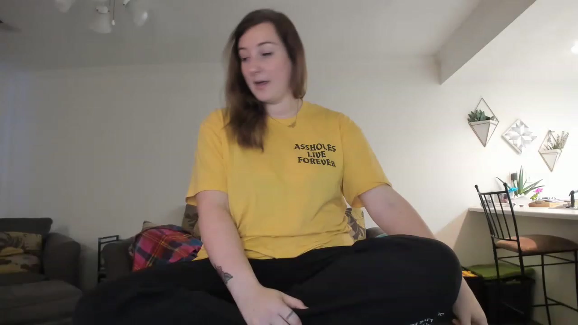 Gallery image thumbnail from DinoDarling's myfreecams stream on, 11/23/2022, 16:32 image 15 of 20