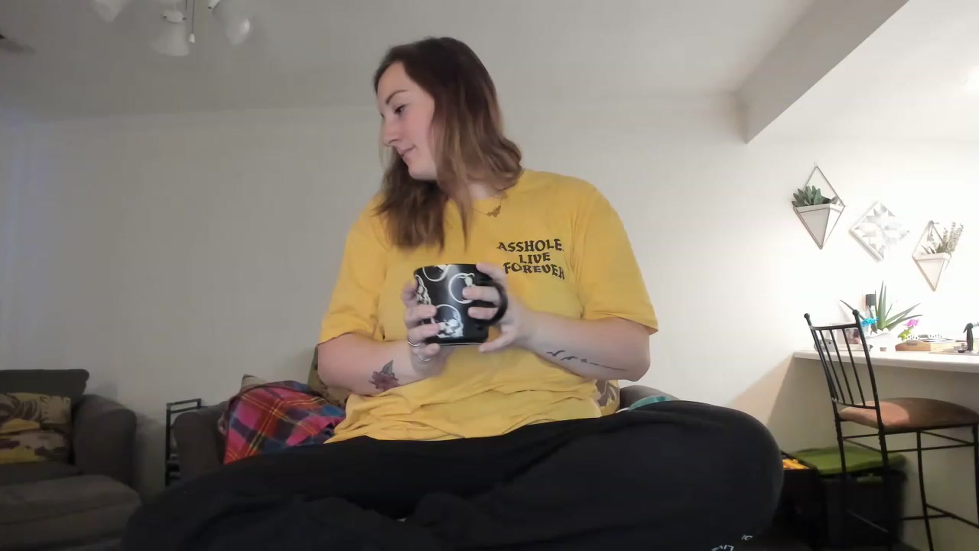 Gallery image thumbnail from DinoDarling's myfreecams stream on, 11/23/2022, 16:32 image 17 of 20