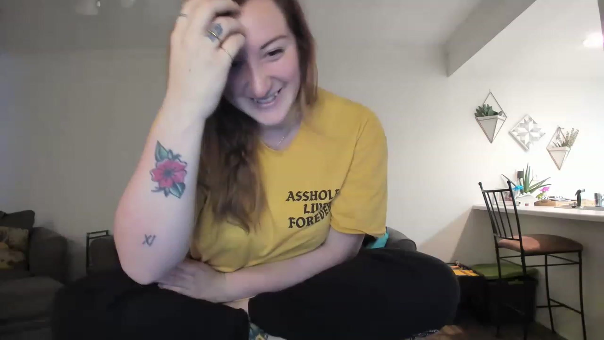 Gallery image thumbnail from DinoDarling's myfreecams stream on, 11/23/2022, 17:37 image 18 of 20