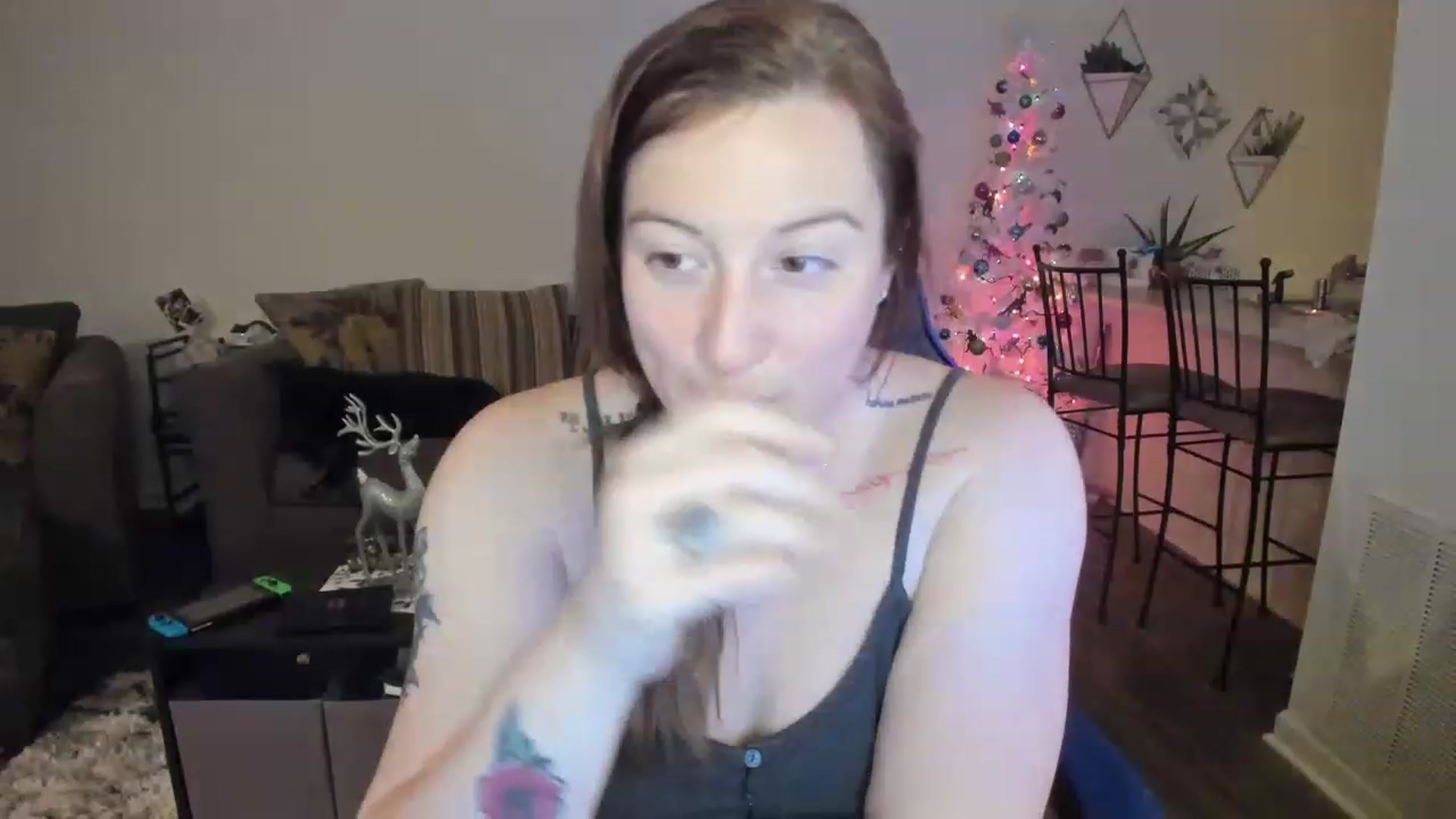 Gallery image thumbnail from DinoDarling's myfreecams stream on, 11/25/2022, 05:34 image 8 of 20