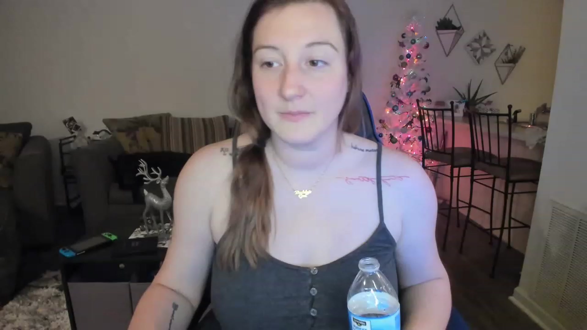 Gallery image thumbnail from DinoDarling's myfreecams stream on, 11/25/2022, 05:34 image 12 of 20