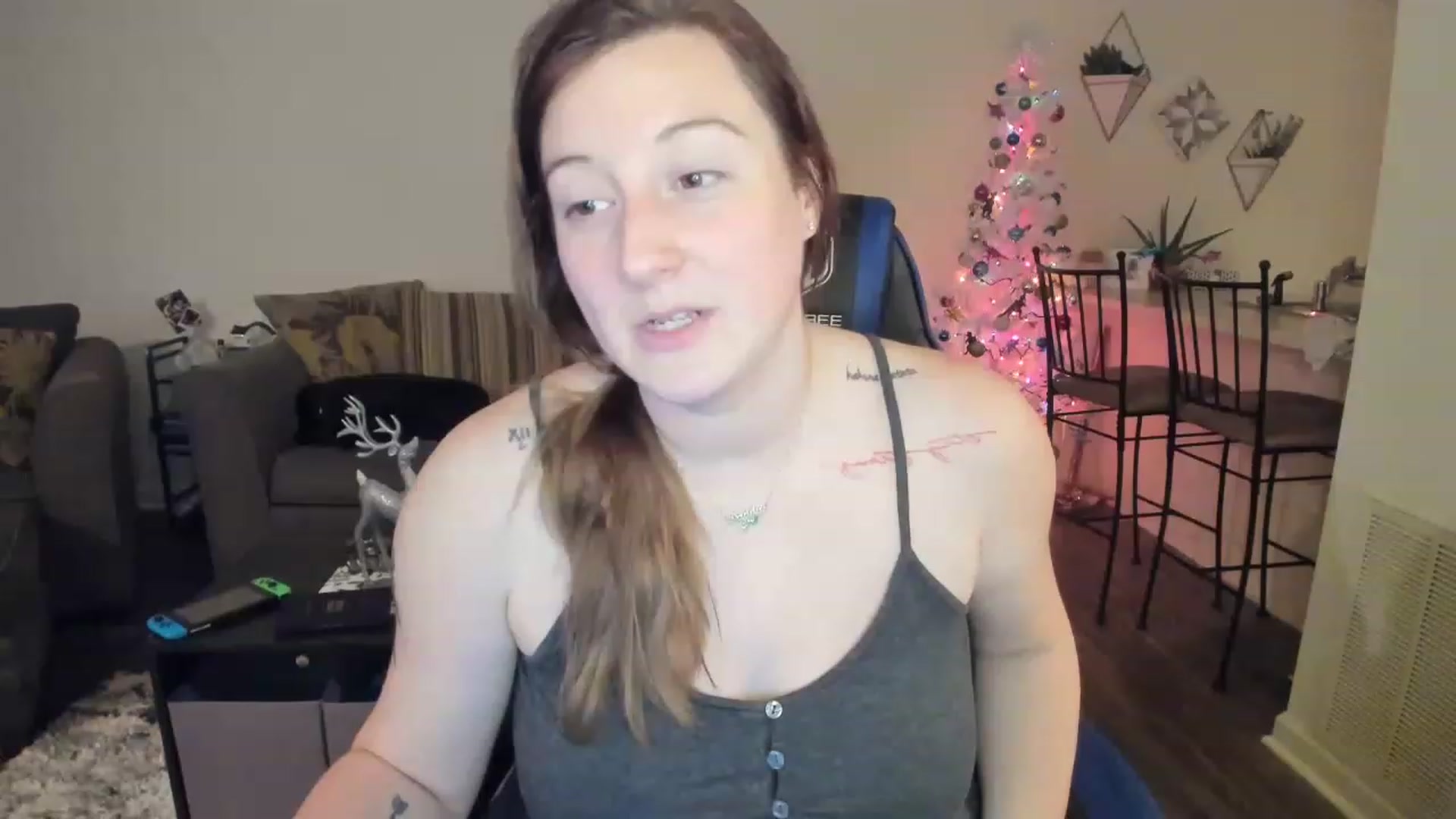 Gallery image thumbnail from DinoDarling's myfreecams stream on, 11/25/2022, 05:34 image 4 of 20