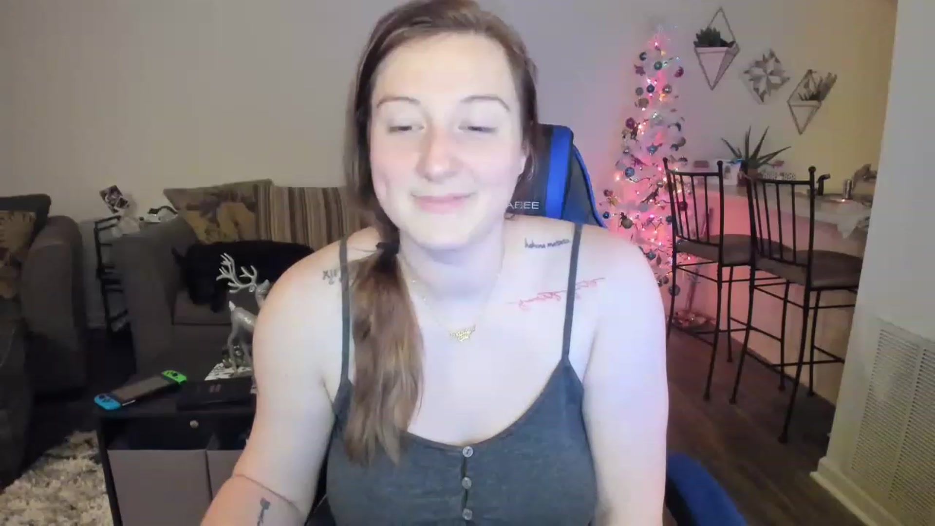 Gallery image thumbnail from DinoDarling's myfreecams stream on, 11/25/2022, 05:34 image 7 of 20