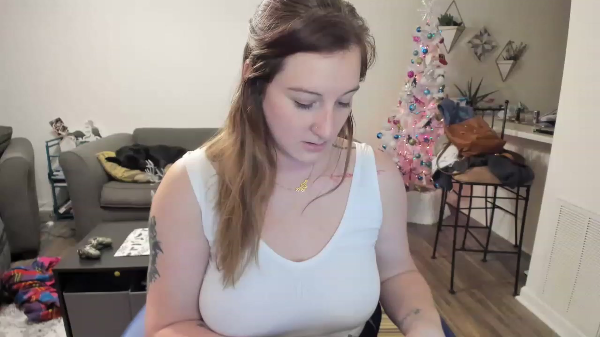 Gallery image thumbnail from DinoDarling's myfreecams stream on, 11/27/2022, 04:50 image 8 of 20