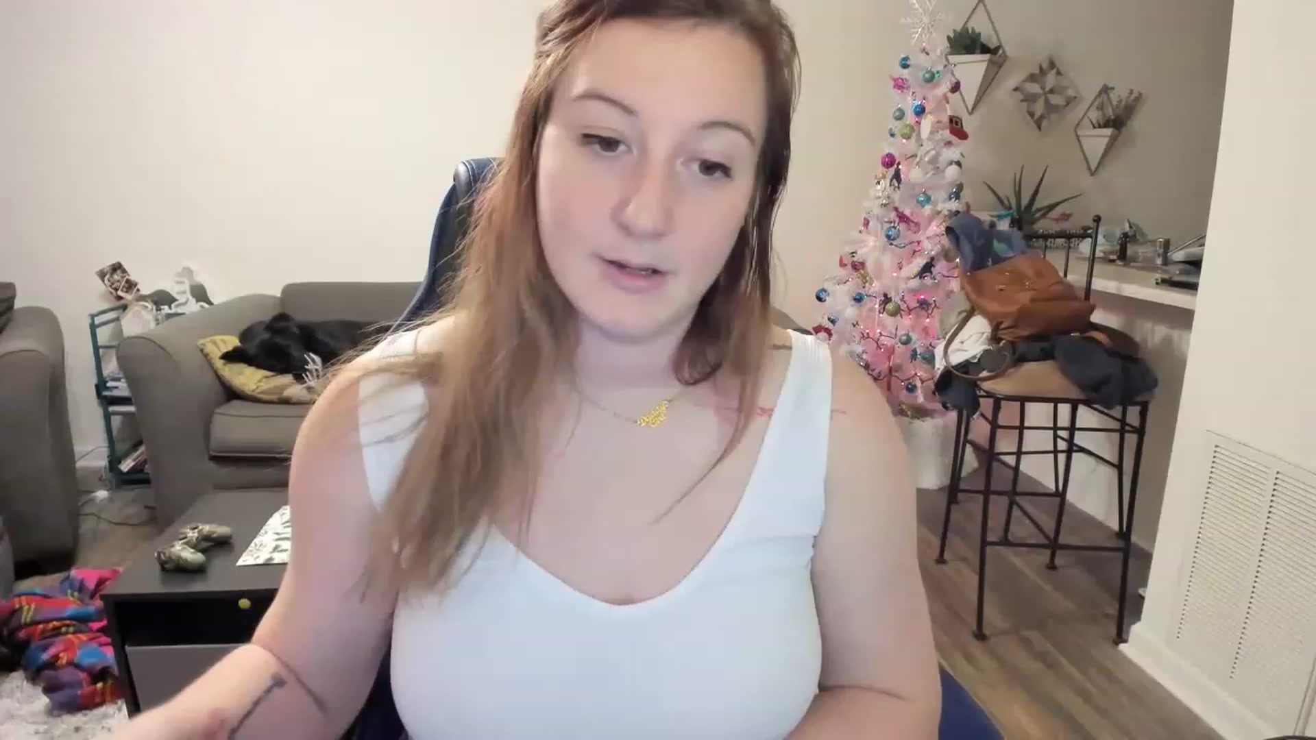 Gallery image thumbnail from DinoDarling's myfreecams stream on, 11/27/2022, 04:50 image 4 of 20