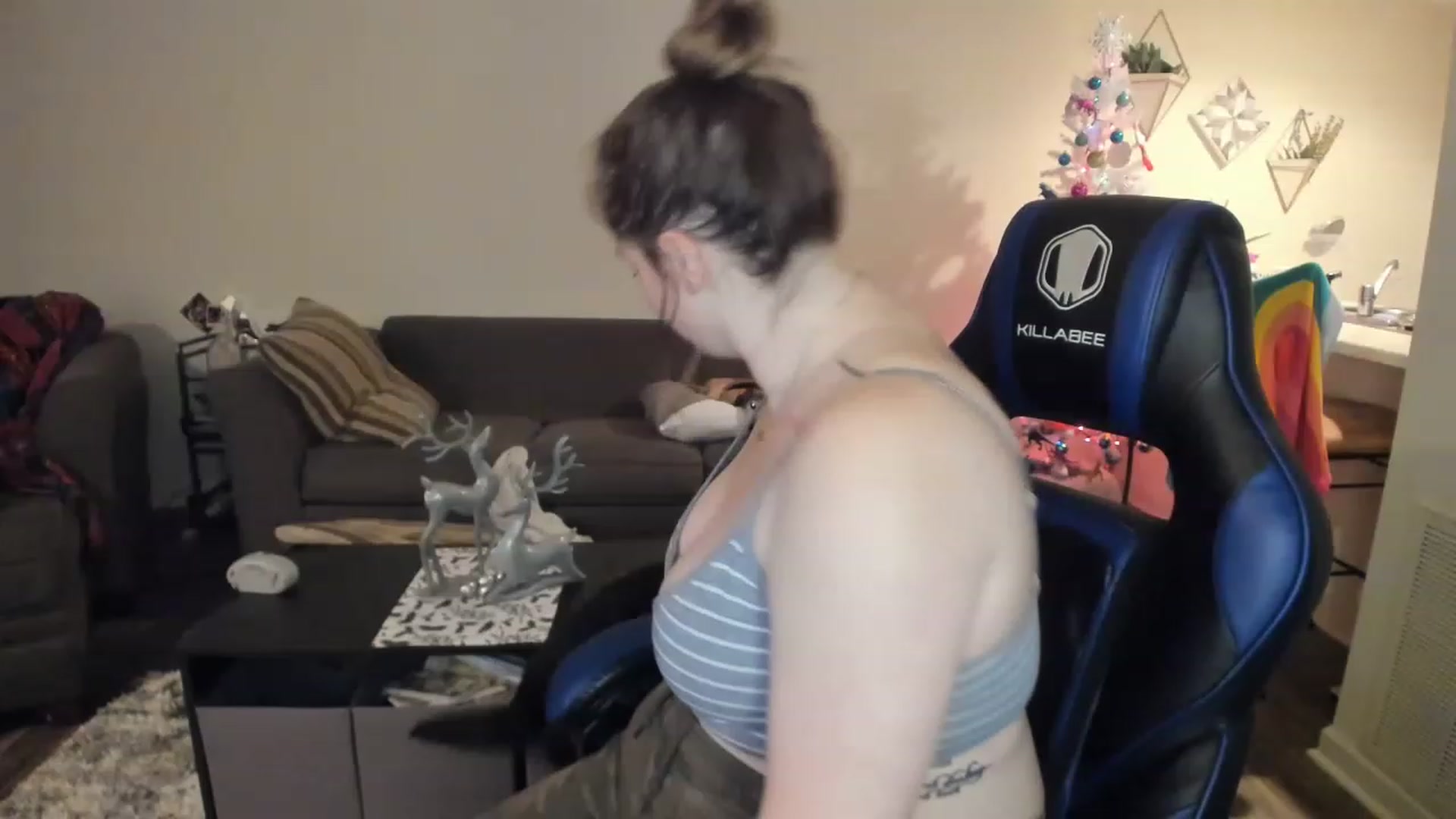 Gallery image thumbnail from DinoDarling's myfreecams stream on, 11/29/2022, 03:49 image 4 of 20