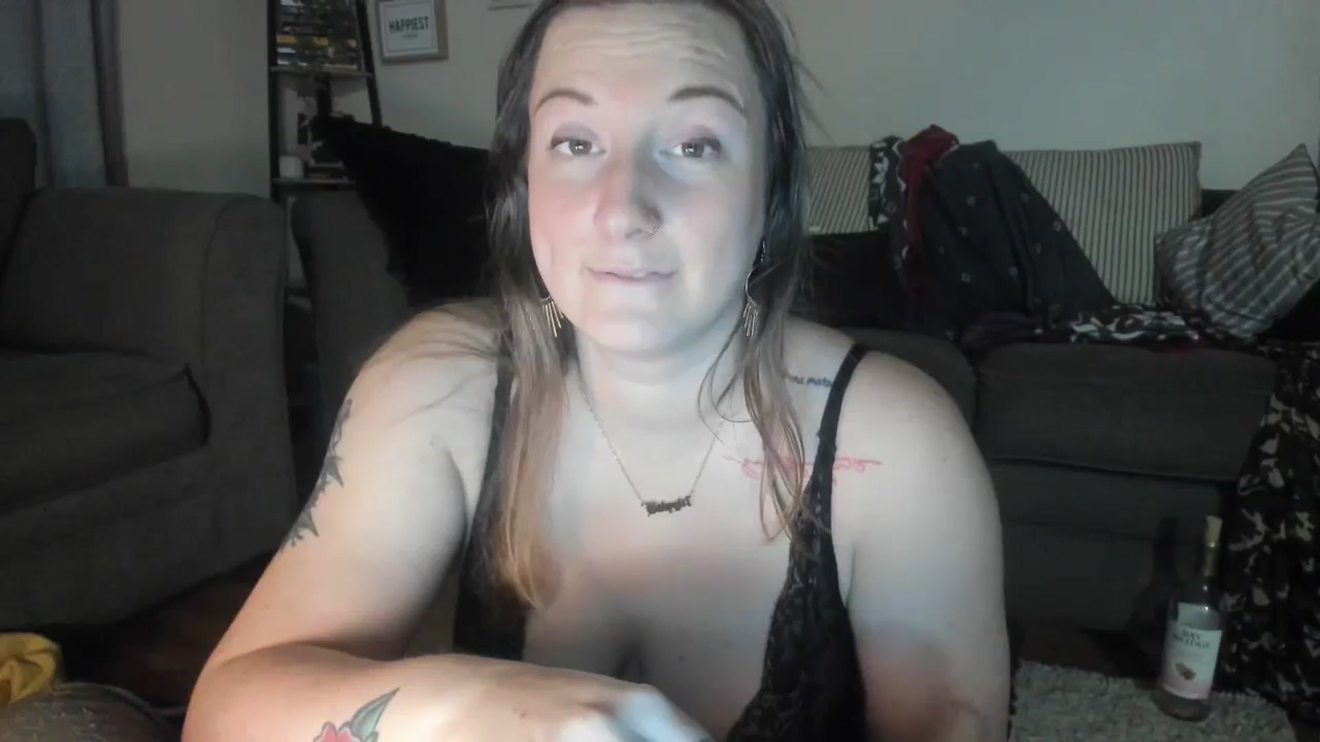 Gallery image thumbnail from DinoDarling's myfreecams stream on, 04/02/2024, 01:03 image 13 of 20