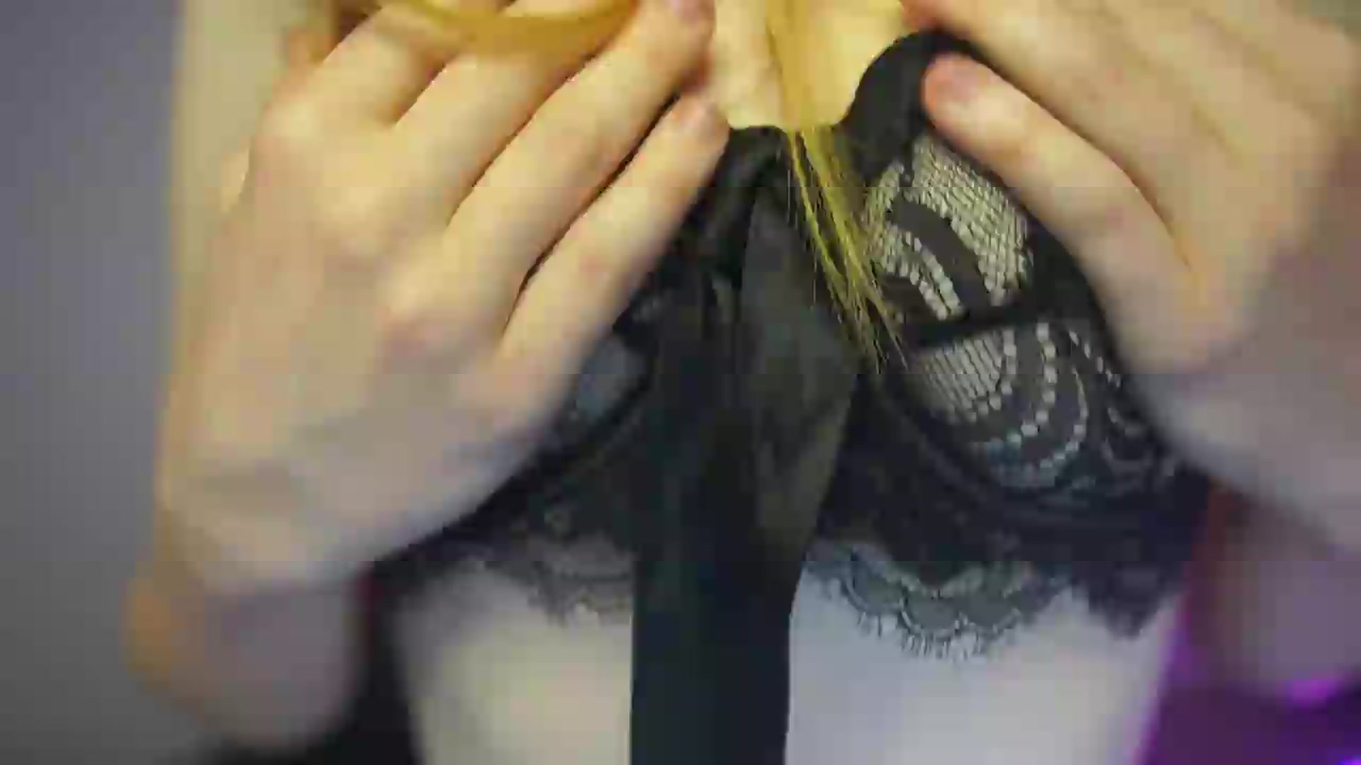 Gallery image thumbnail from DirtyChloe18's myfreecams stream on, 05/06/2026, 17:15 image 18 of 20