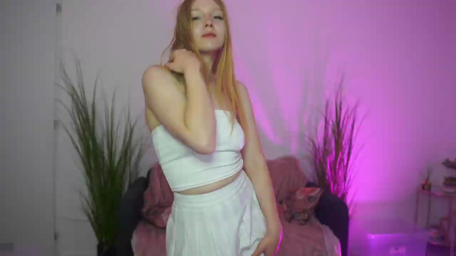 Gallery image thumbnail from DirtyChloe18's myfreecams stream on, 05/21/2026, 15:26 image 9 of 20