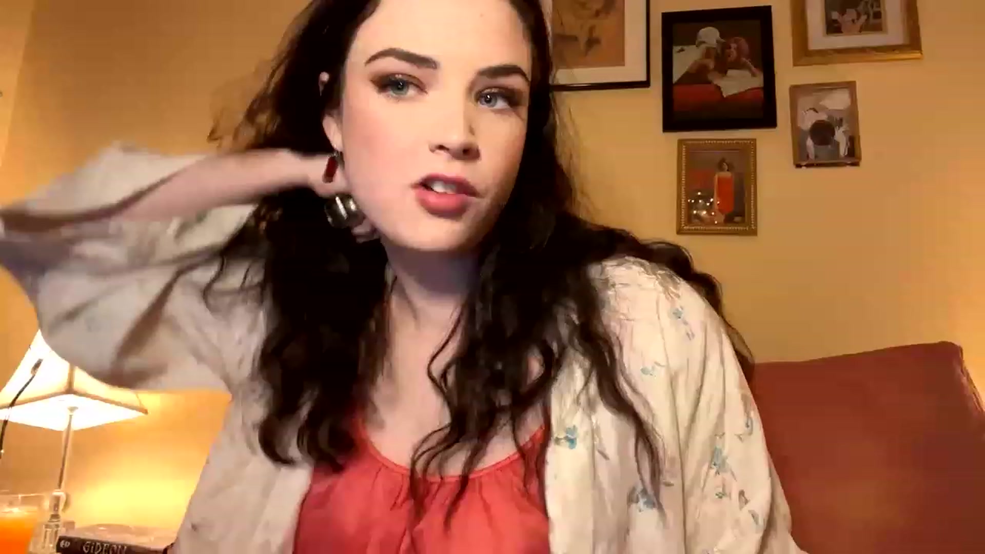 Gallery image thumbnail from DirtyDarcy's myfreecams stream on, 12/06/2022, 24:23 image 1 of 20