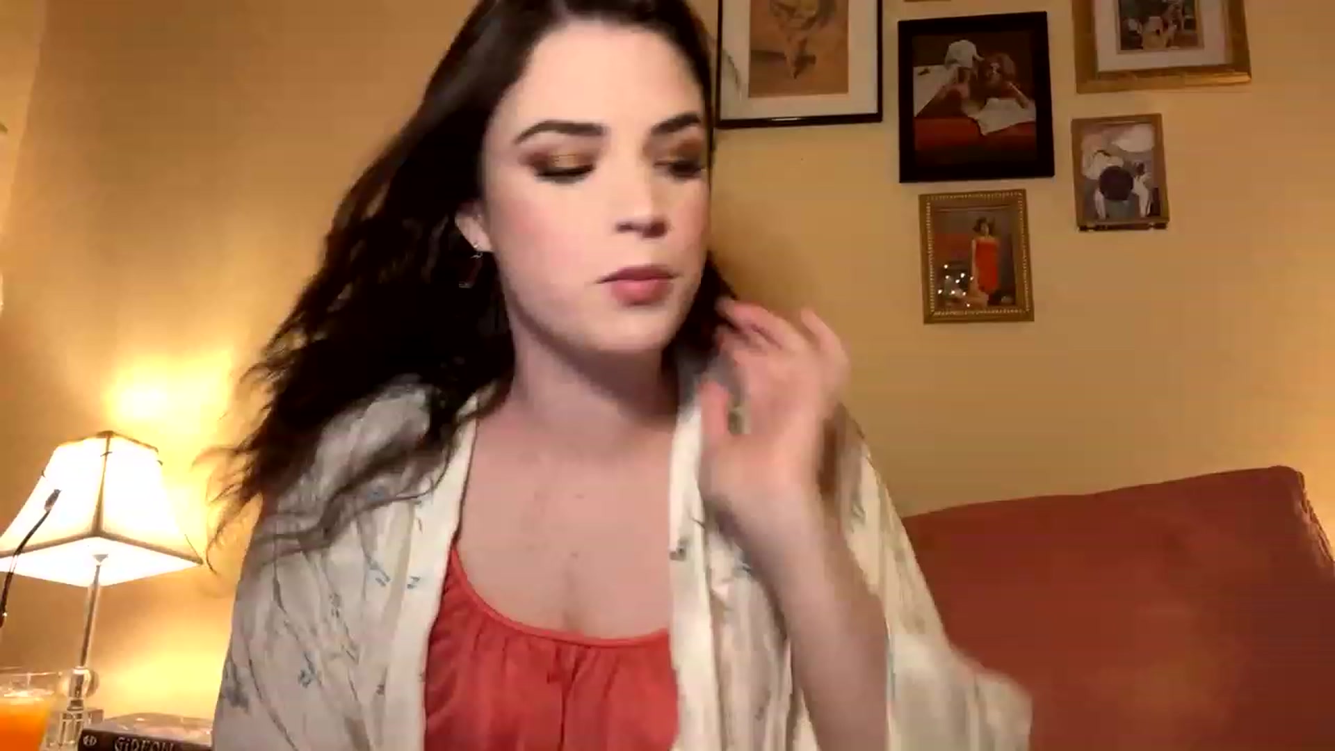 Gallery image thumbnail from DirtyDarcy's myfreecams stream on, 12/06/2022, 24:23 image 3 of 20