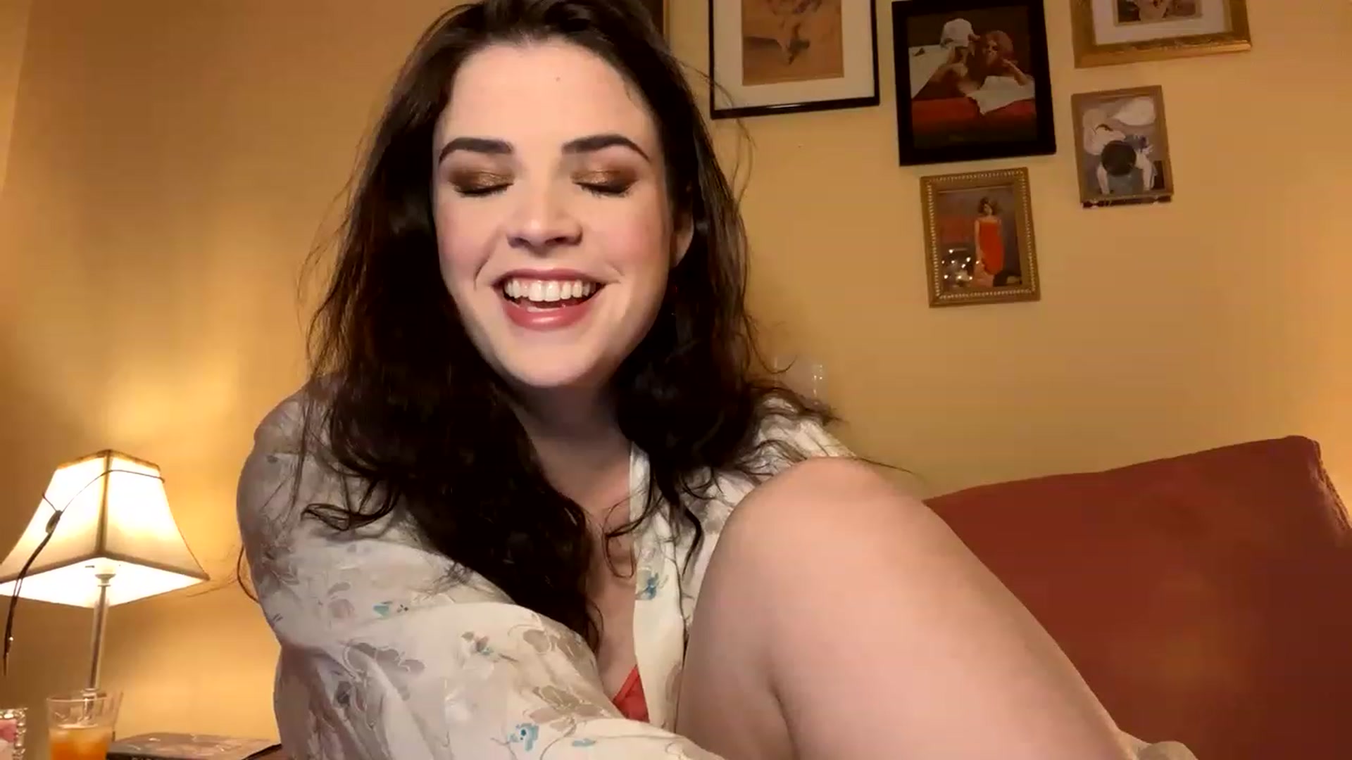 Gallery image thumbnail from DirtyDarcy's myfreecams stream on, 12/06/2022, 24:23 image 5 of 20