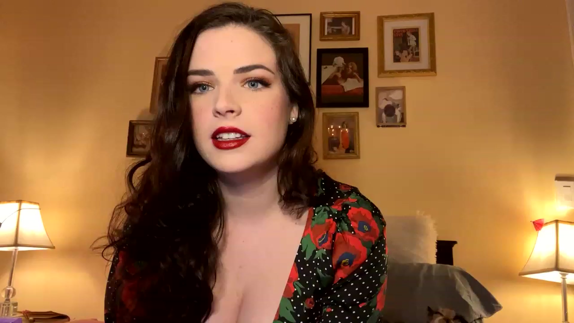 Gallery image thumbnail from DirtyDarcy's myfreecams stream on, 12/07/2022, 23:11 image 12 of 20