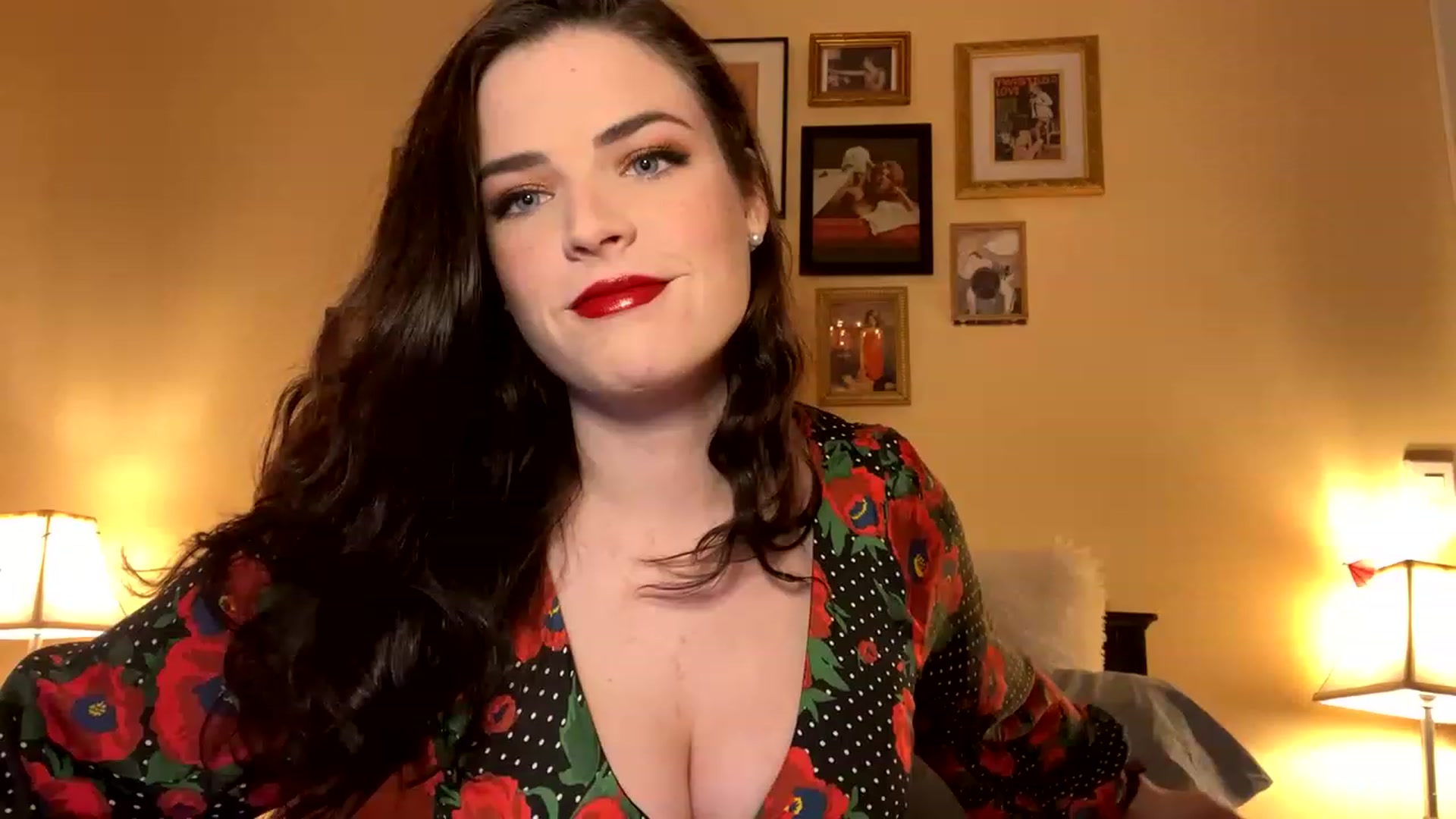 Gallery image thumbnail from DirtyDarcy's myfreecams stream on, 12/07/2022, 23:11 image 6 of 20