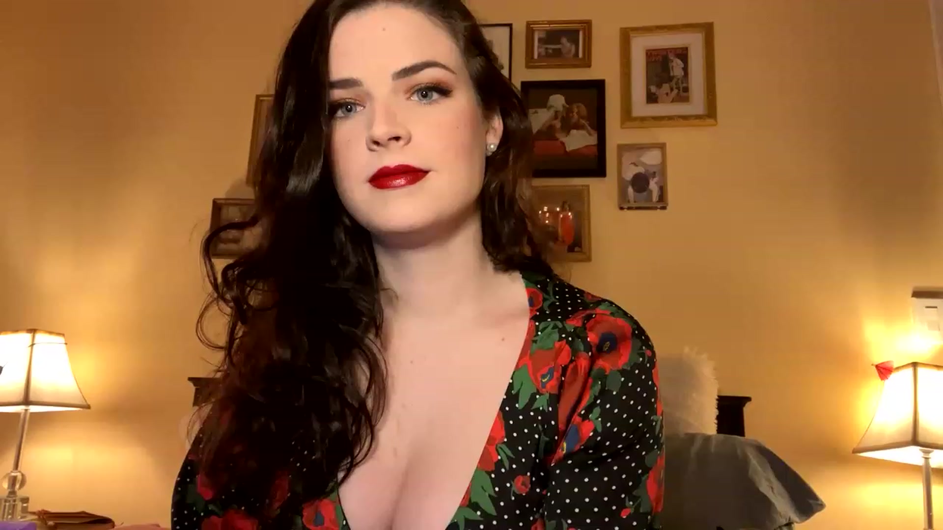 Gallery image thumbnail from DirtyDarcy's myfreecams stream on, 12/07/2022, 23:11 image 10 of 20