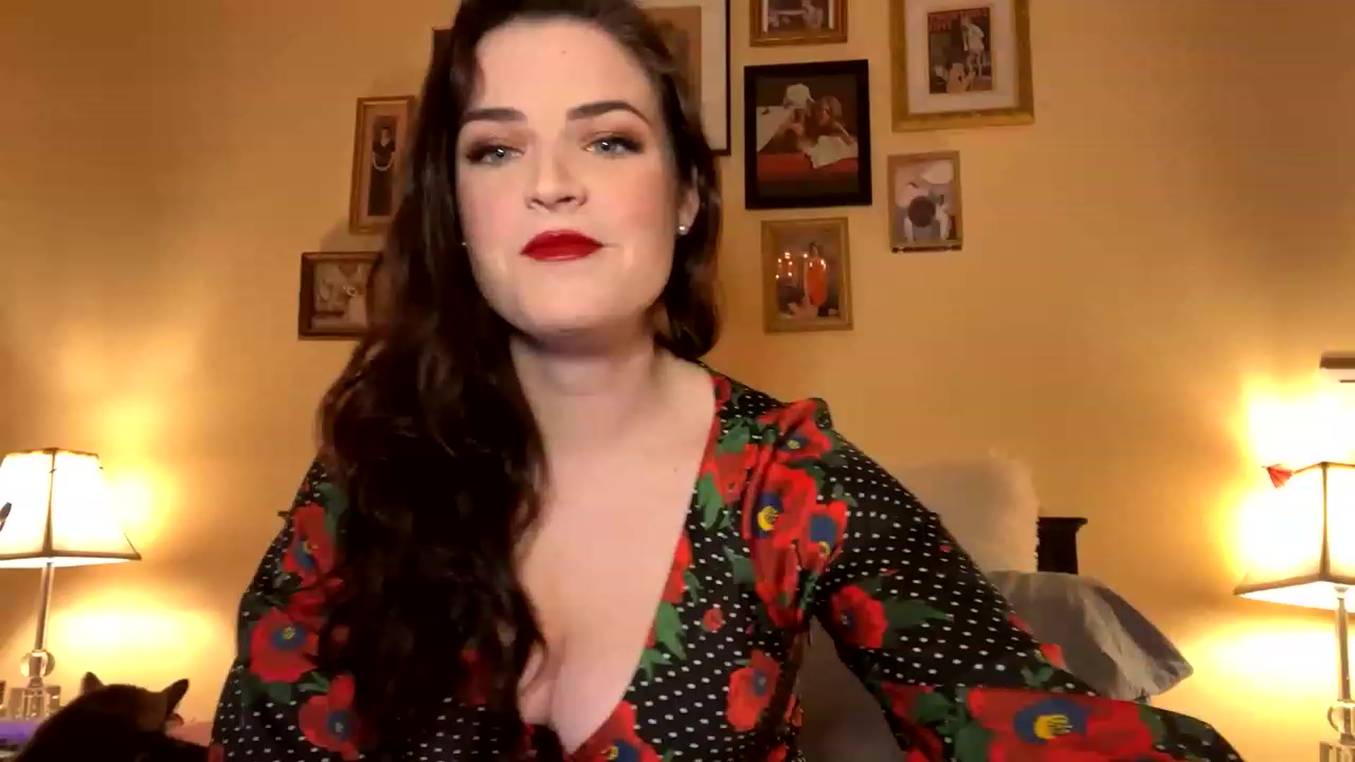 Gallery image thumbnail from DirtyDarcy's myfreecams stream on, 12/07/2022, 23:22 image 18 of 20