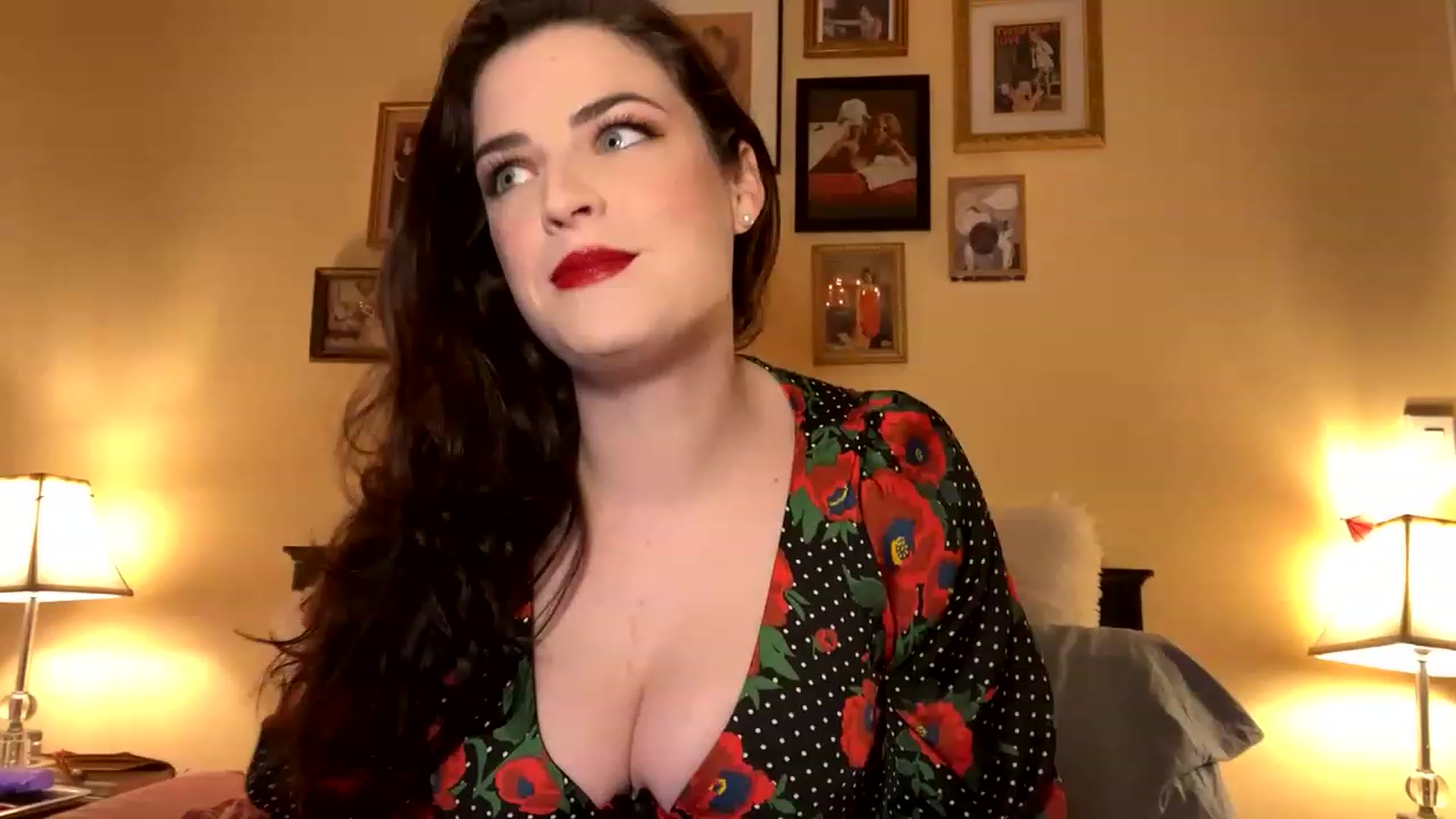 Gallery image thumbnail from DirtyDarcy's myfreecams stream on, 12/07/2022, 23:22 image 5 of 20