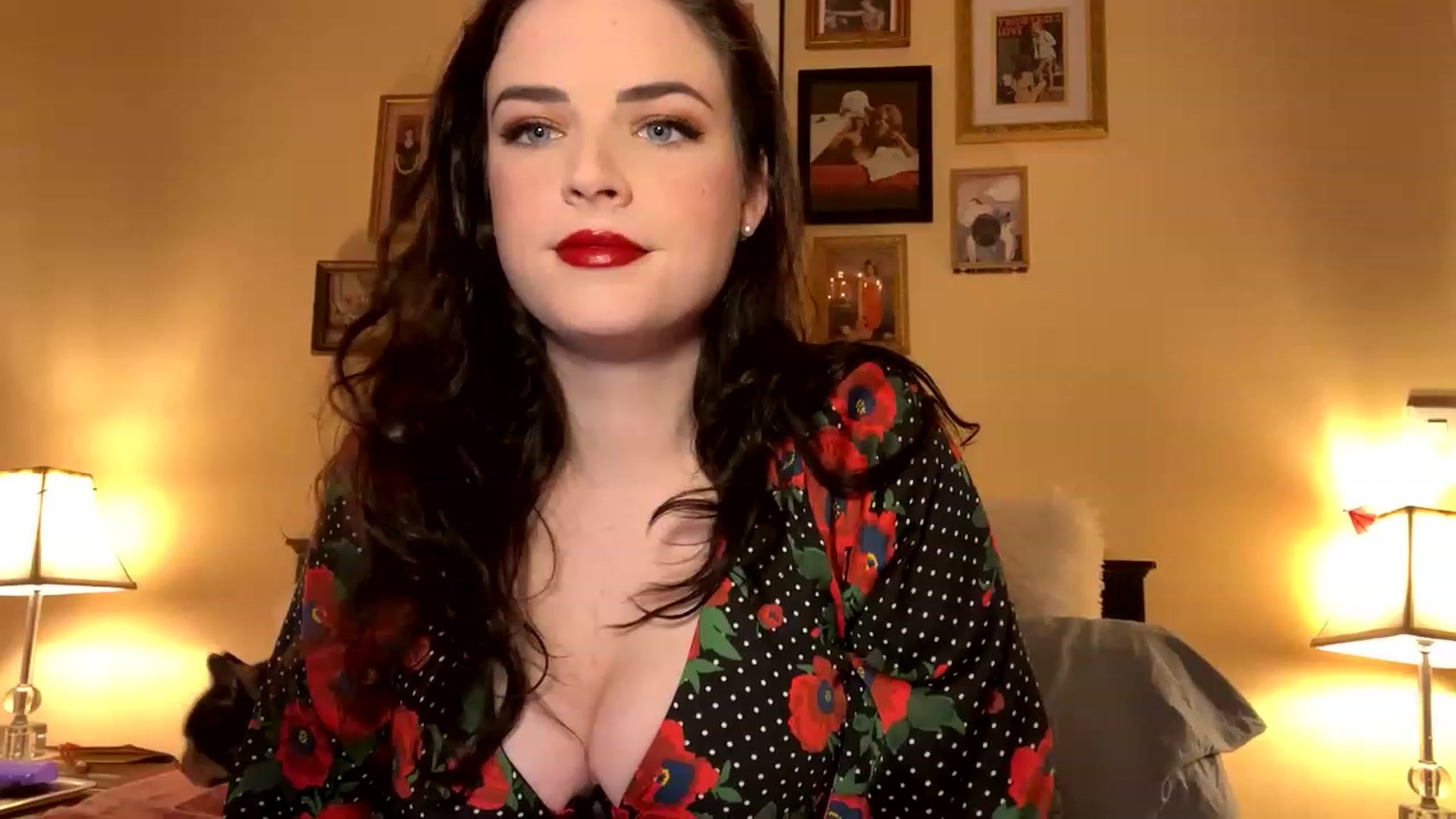 Gallery image thumbnail from DirtyDarcy's myfreecams stream on, 12/07/2022, 23:22 image 15 of 20