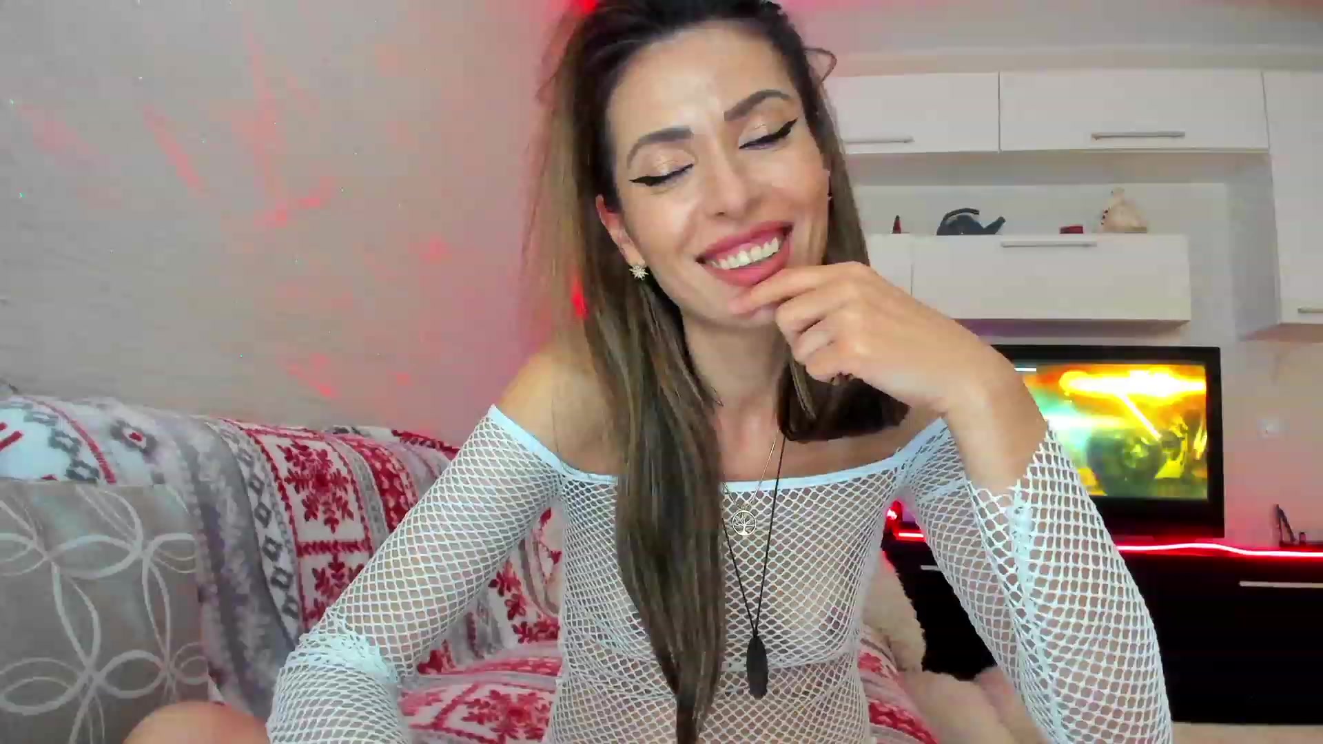 Gallery image thumbnail from DirtyFoxhole's myfreecams stream on, 05/03/2023, 23:11 image 5 of 20