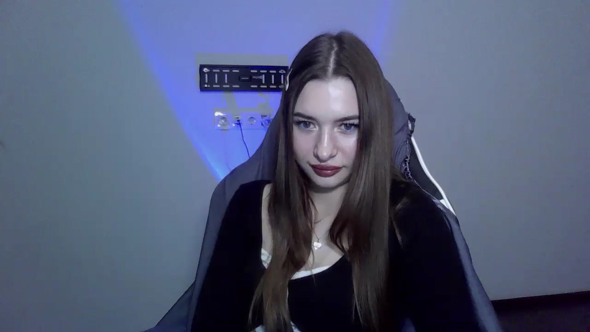 Gallery image thumbnail from DiscoGirl's myfreecams stream on, 10/06/2024, 17:55 image 16 of 20