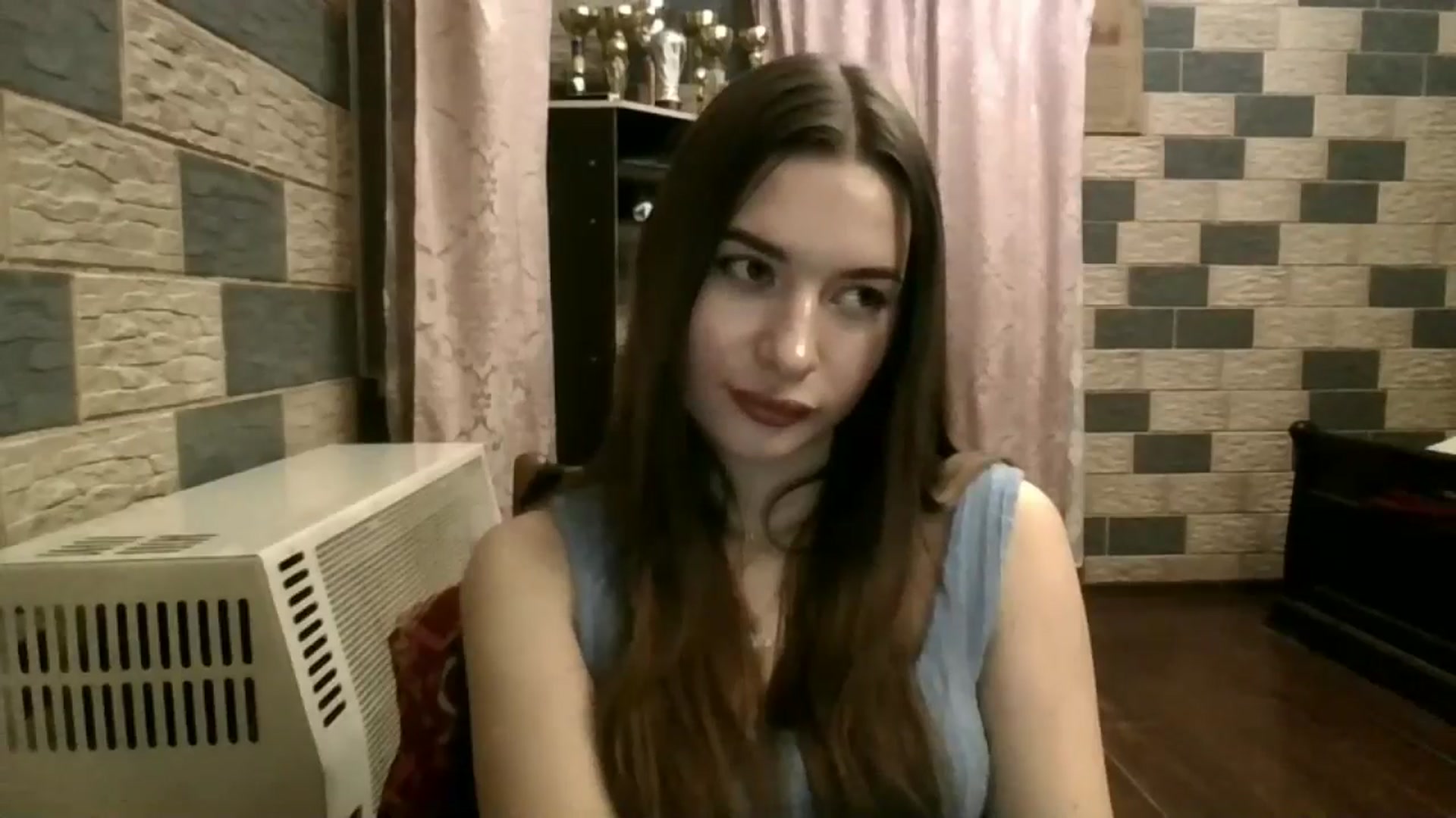 Gallery image thumbnail from DiscoGirl's myfreecams stream on, 10/19/2024, 21:51 image 17 of 20