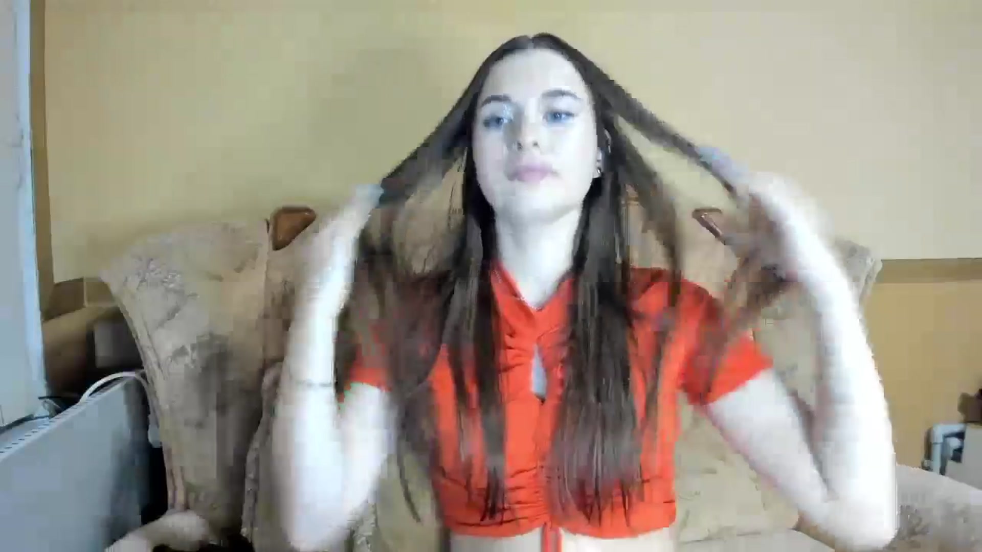 Gallery image thumbnail from DiscoGirl's myfreecams stream on, 10/23/2024, 17:03 image 15 of 20