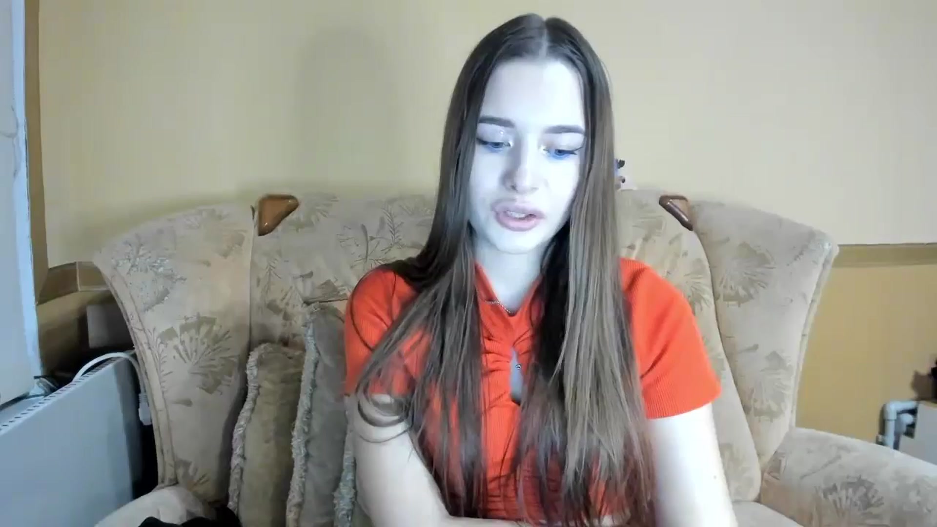Gallery image thumbnail from DiscoGirl's myfreecams stream on, 10/23/2024, 17:03 image 17 of 20