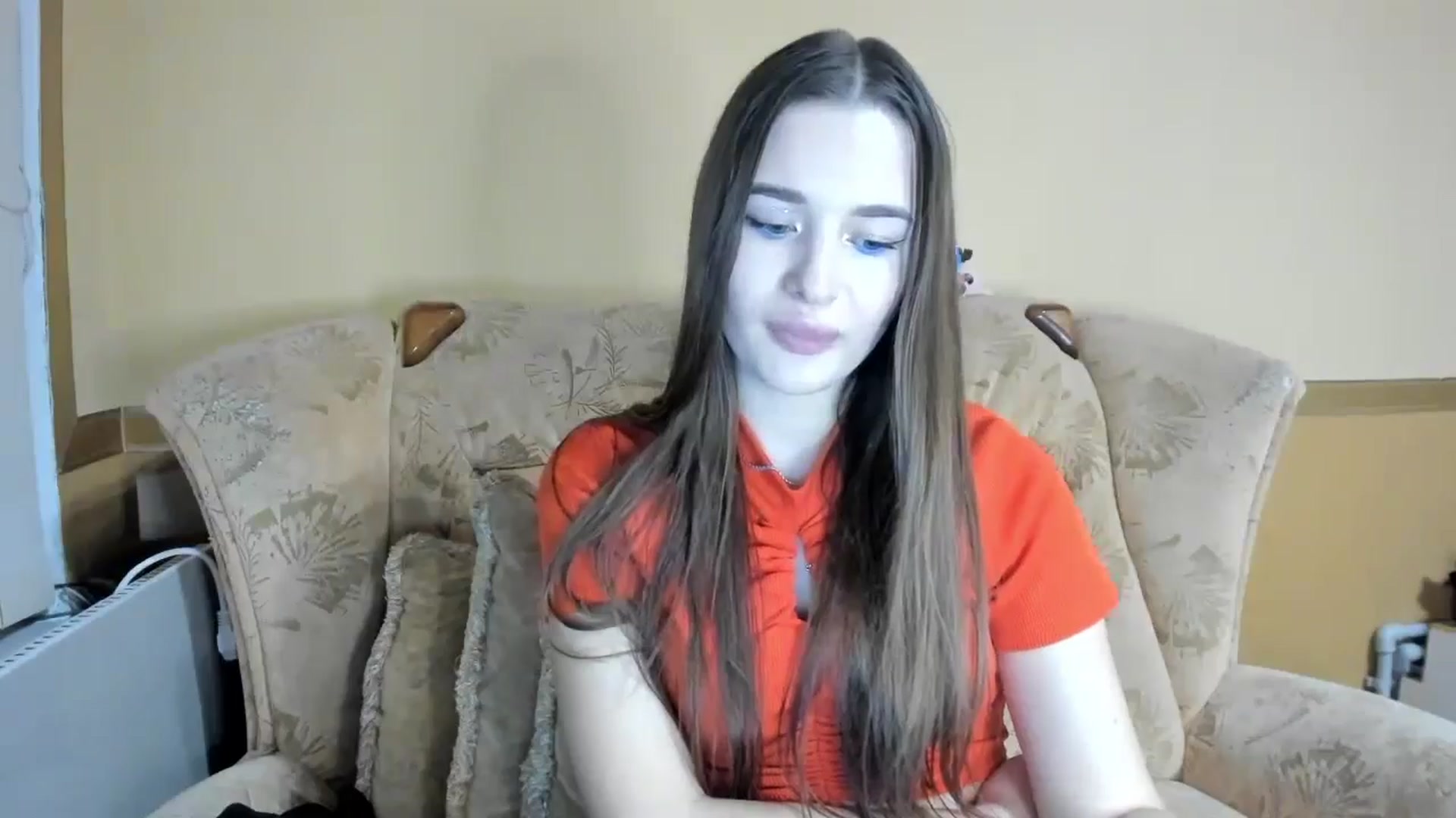 Gallery image thumbnail from DiscoGirl's myfreecams stream on, 10/23/2024, 17:03 image 16 of 20