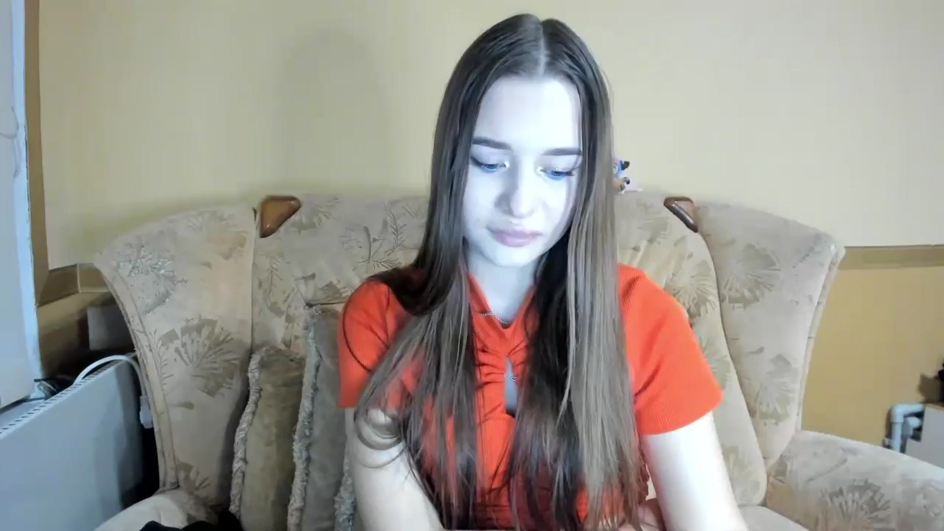 Gallery image thumbnail from DiscoGirl's myfreecams stream on, 10/23/2024, 17:03 image 18 of 20