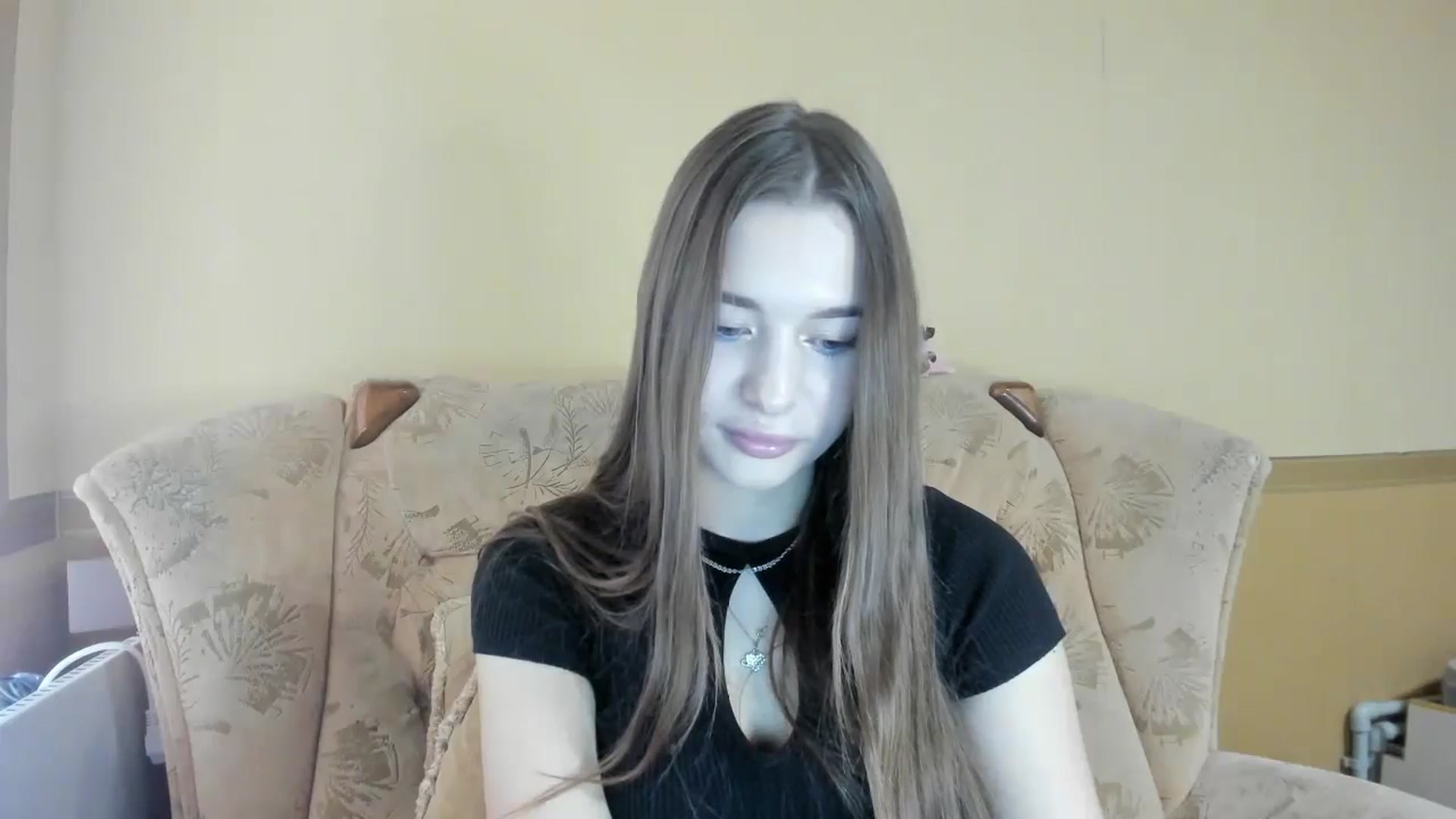 Gallery image thumbnail from DiscoGirl's myfreecams stream on, 10/24/2024, 15:31 image 7 of 20
