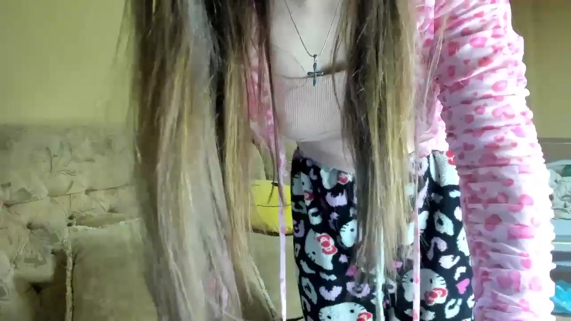 Gallery image thumbnail from DiscoGirl's myfreecams stream on, 11/18/2024, 17:39 image 13 of 20