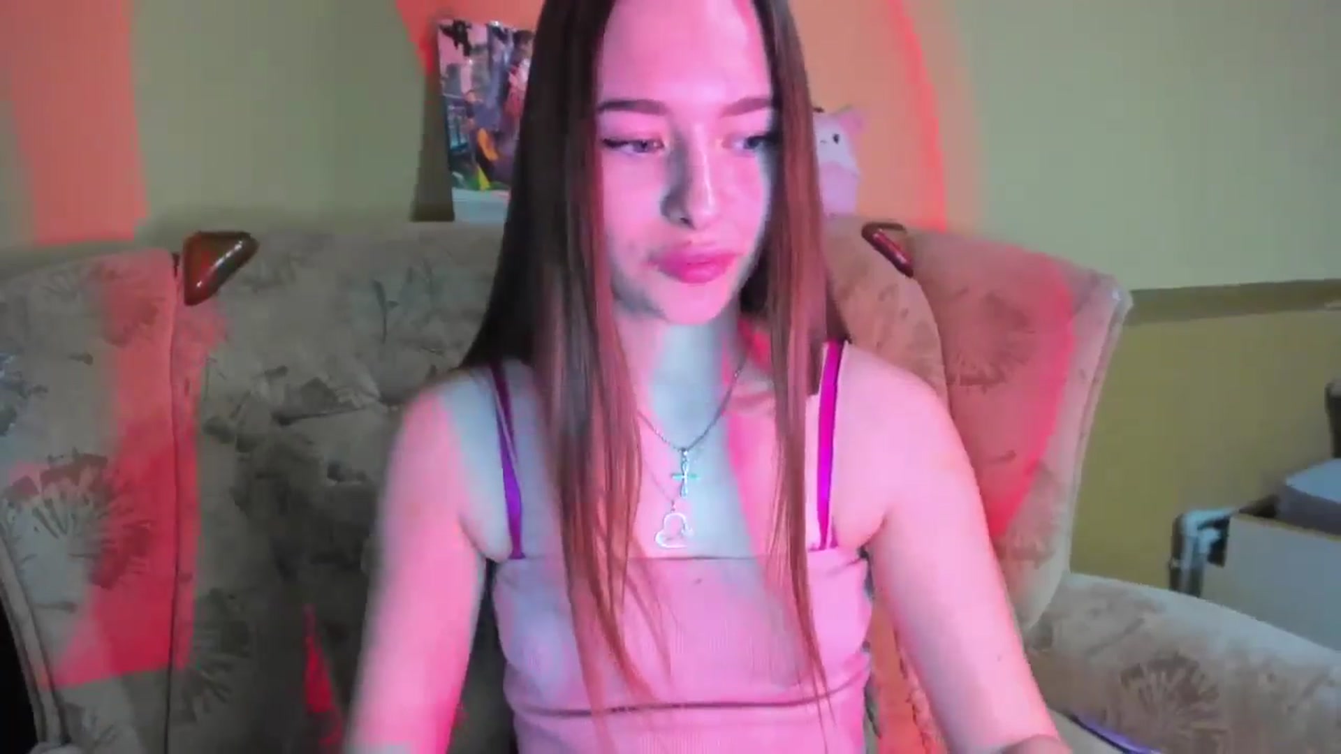 Gallery image thumbnail from DiscoGirl's myfreecams stream on, 12/08/2024, 17:00 image 12 of 20