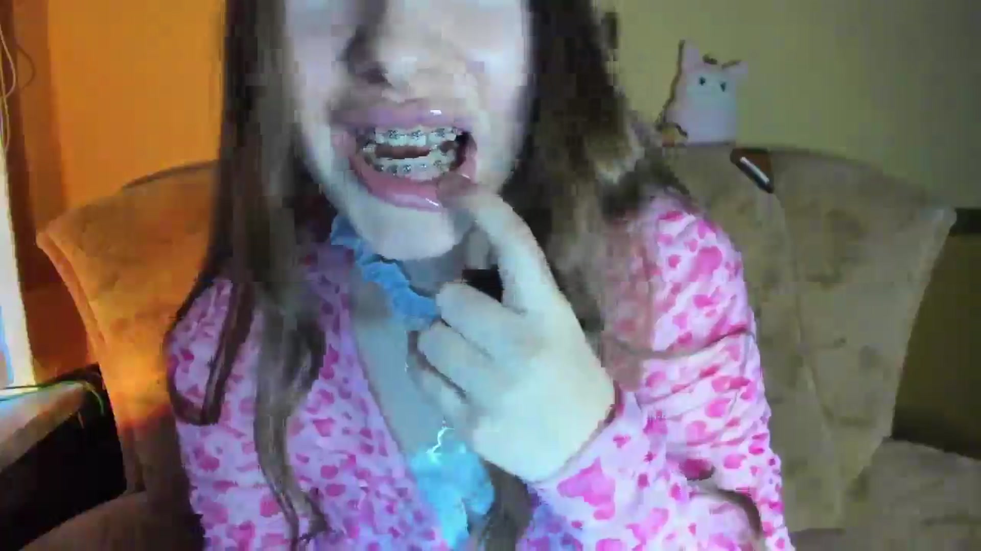 Gallery image thumbnail from DiscoGirl's myfreecams stream on, 12/11/2024, 13:46 image 15 of 20