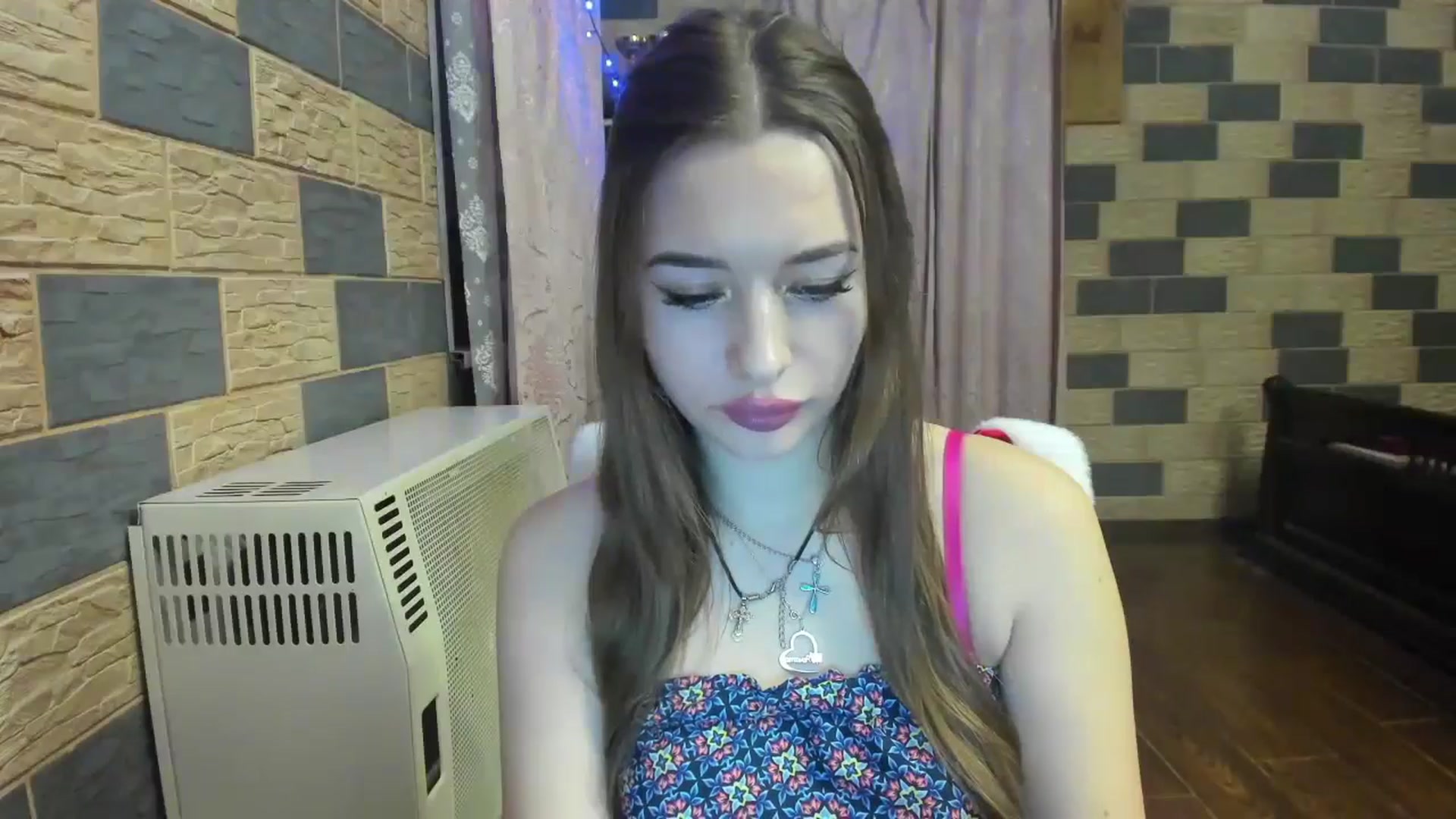 Gallery image thumbnail from DiscoGirl's myfreecams stream on, 12/21/2024, 22:09 image 3 of 20