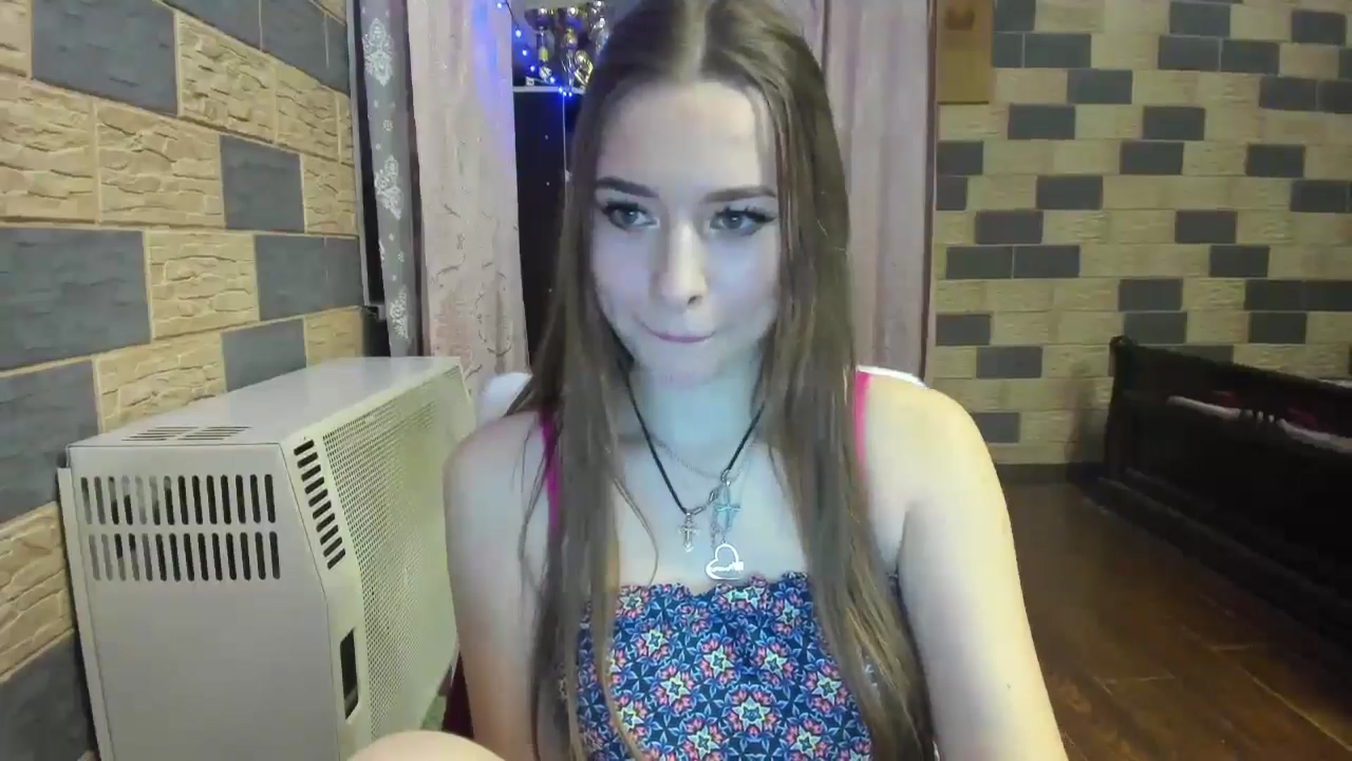 Gallery image thumbnail from DiscoGirl's myfreecams stream on, 12/21/2024, 22:09 image 5 of 20