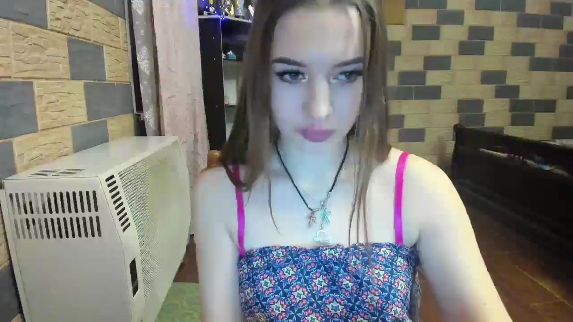 Gallery image thumbnail from DiscoGirl's myfreecams stream on, 12/21/2024, 23:19 image 18 of 20