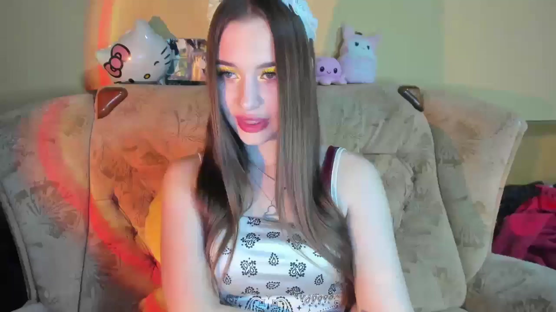 Gallery image thumbnail from DiscoGirl's myfreecams stream on, 01/03/2025, 17:20 image 14 of 20