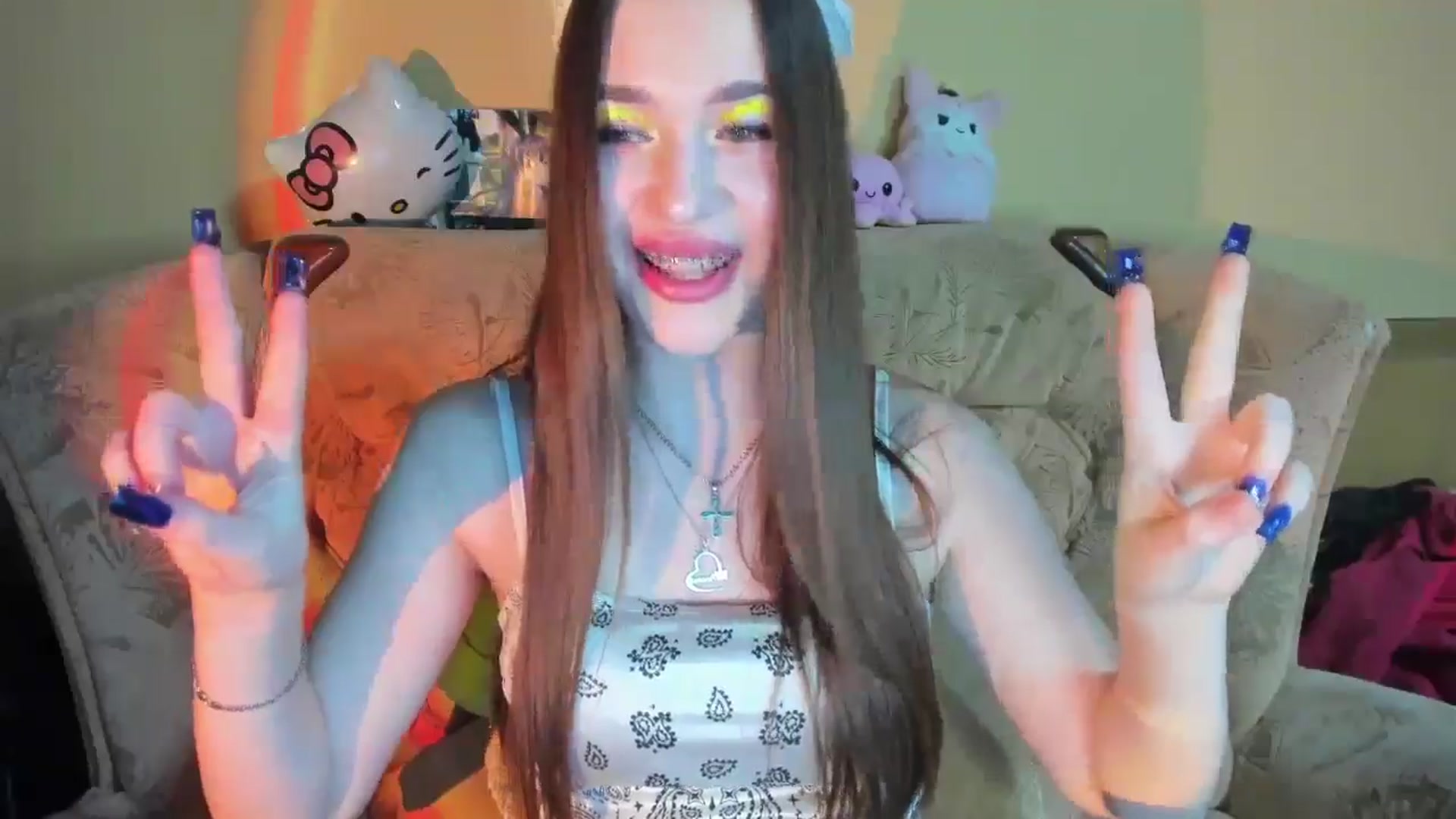 Gallery image thumbnail from DiscoGirl's myfreecams stream on, 01/03/2025, 17:20 image 20 of 20