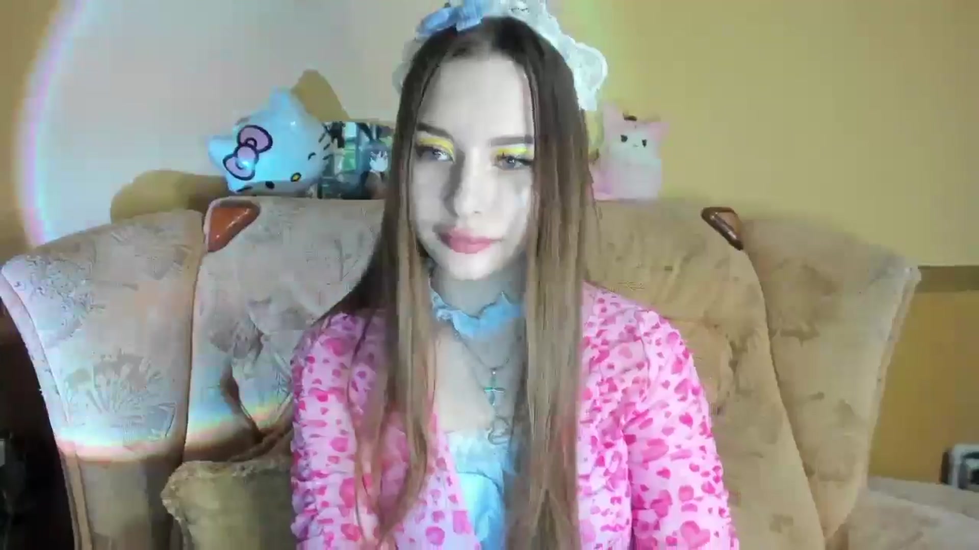 Gallery image thumbnail from DiscoGirl's myfreecams stream on, 01/06/2025, 18:00 image 12 of 20