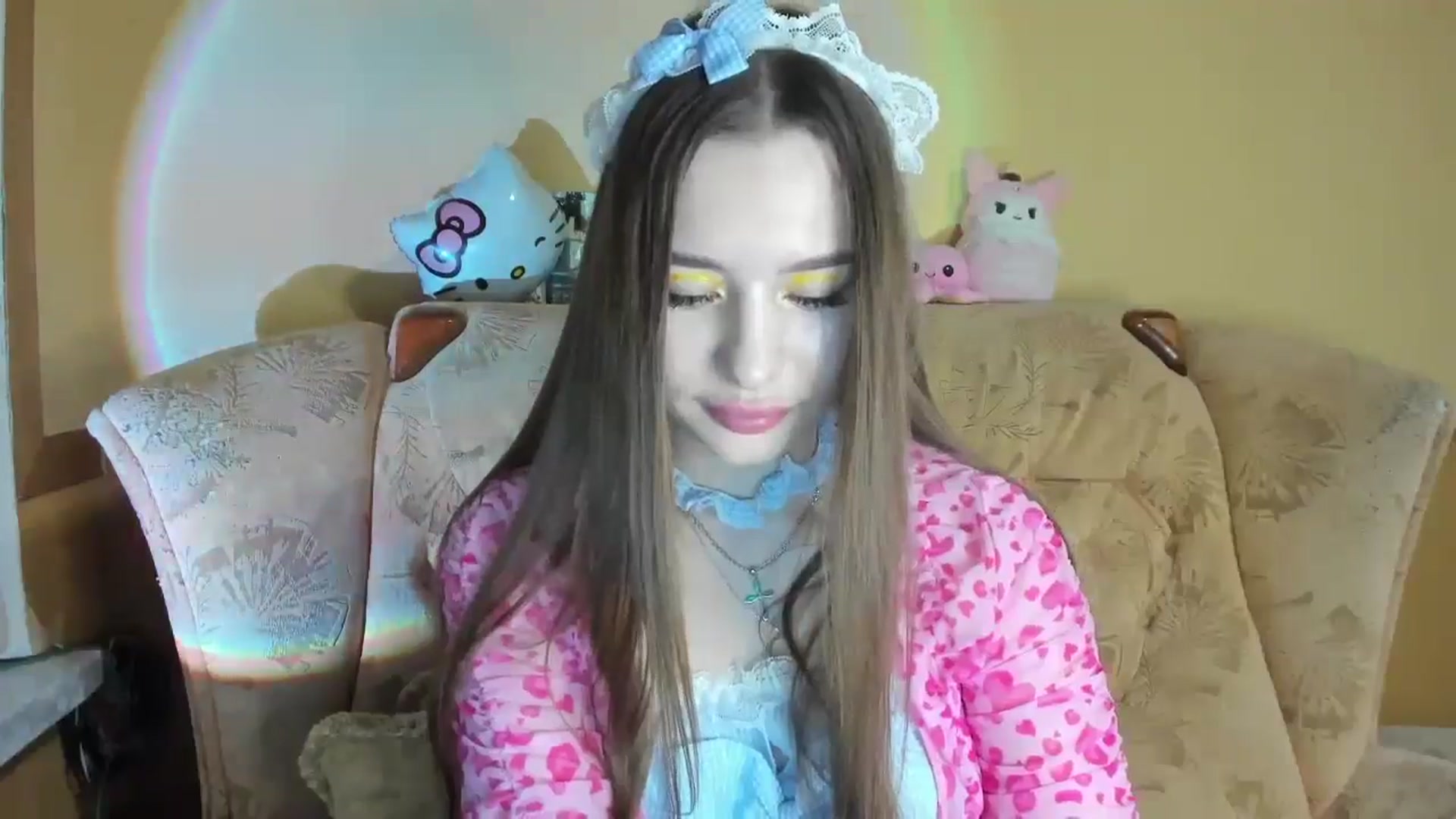 Gallery image thumbnail from DiscoGirl's myfreecams stream on, 01/06/2025, 18:00 image 19 of 20