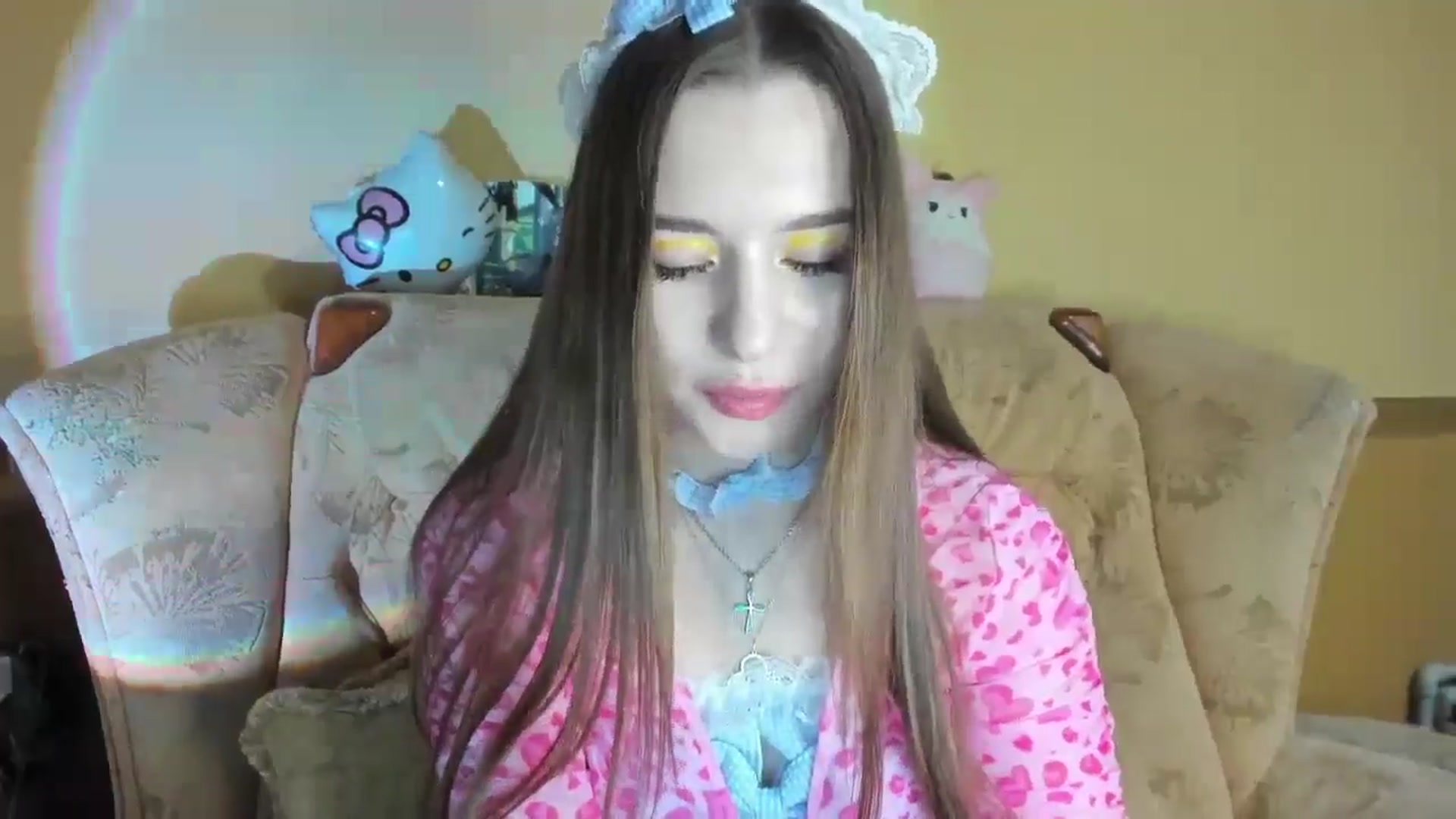 Gallery image thumbnail from DiscoGirl's myfreecams stream on, 01/06/2025, 18:00 image 6 of 20