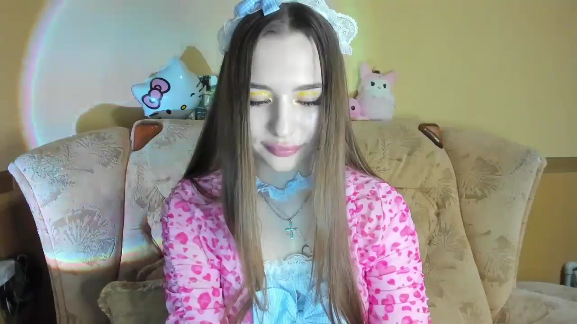 Gallery image thumbnail from DiscoGirl's myfreecams stream on, 01/06/2025, 18:00 image 15 of 20