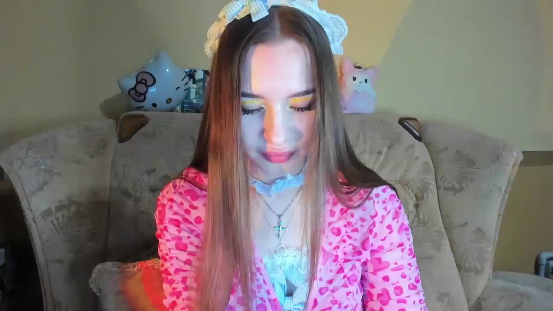 Gallery image thumbnail from DiscoGirl's myfreecams stream on, 01/06/2025, 18:00 image 2 of 20